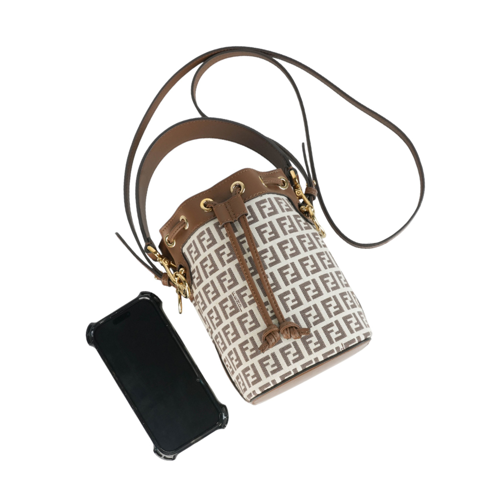 【FENDI】MON TRESOR FF LOGO 滿版標誌布質二用迷你水桶包(棕色) 8BS010 ARBN F1NXB