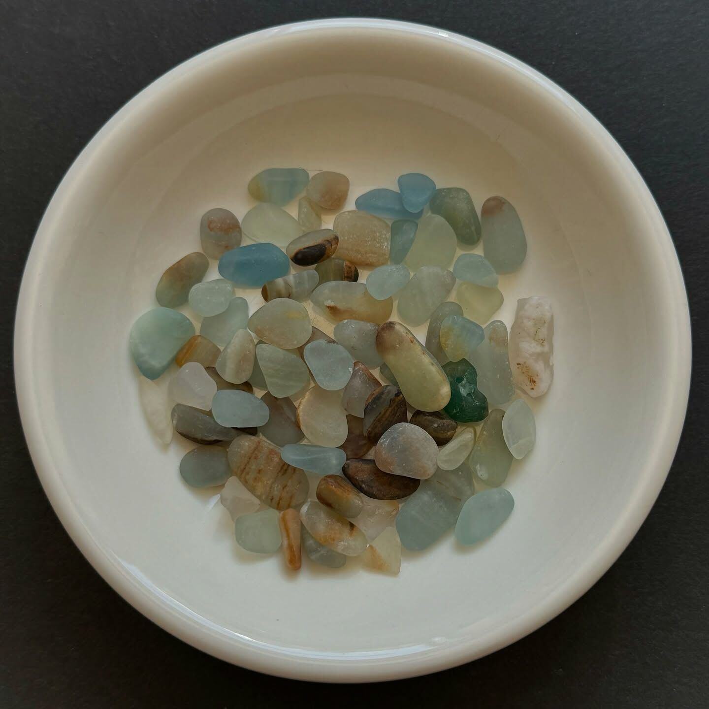 [原石] 加勒比方解石 水晶碎石 一包 25 克