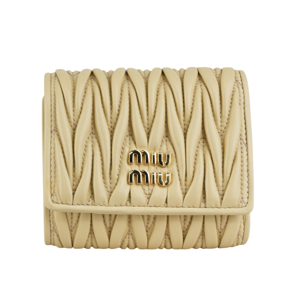 【MIU MIU】金字納帕皮革釦式三折零錢袋短夾