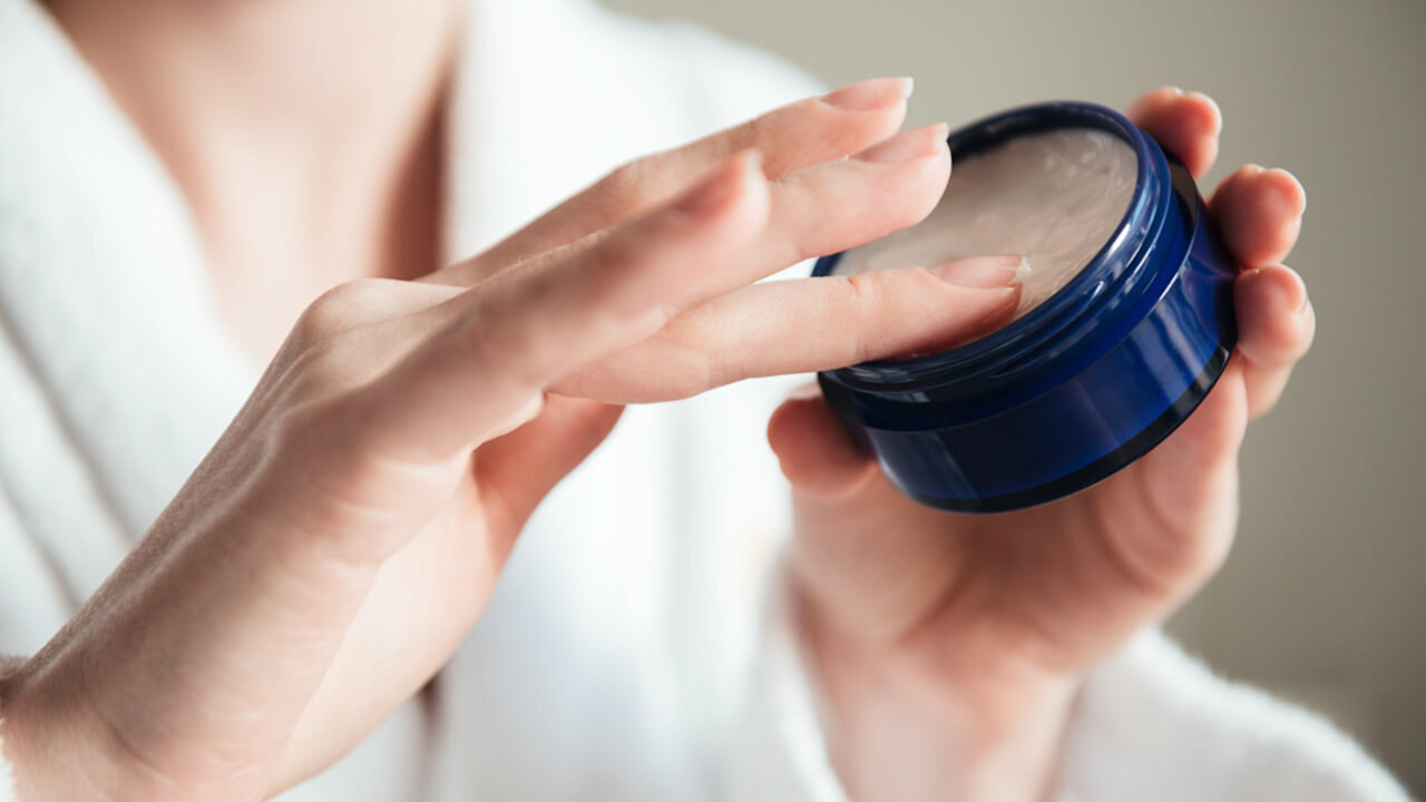 乳霜推薦指南：37款保濕面霜評比，讓你告別乾燥、重現水光肌！