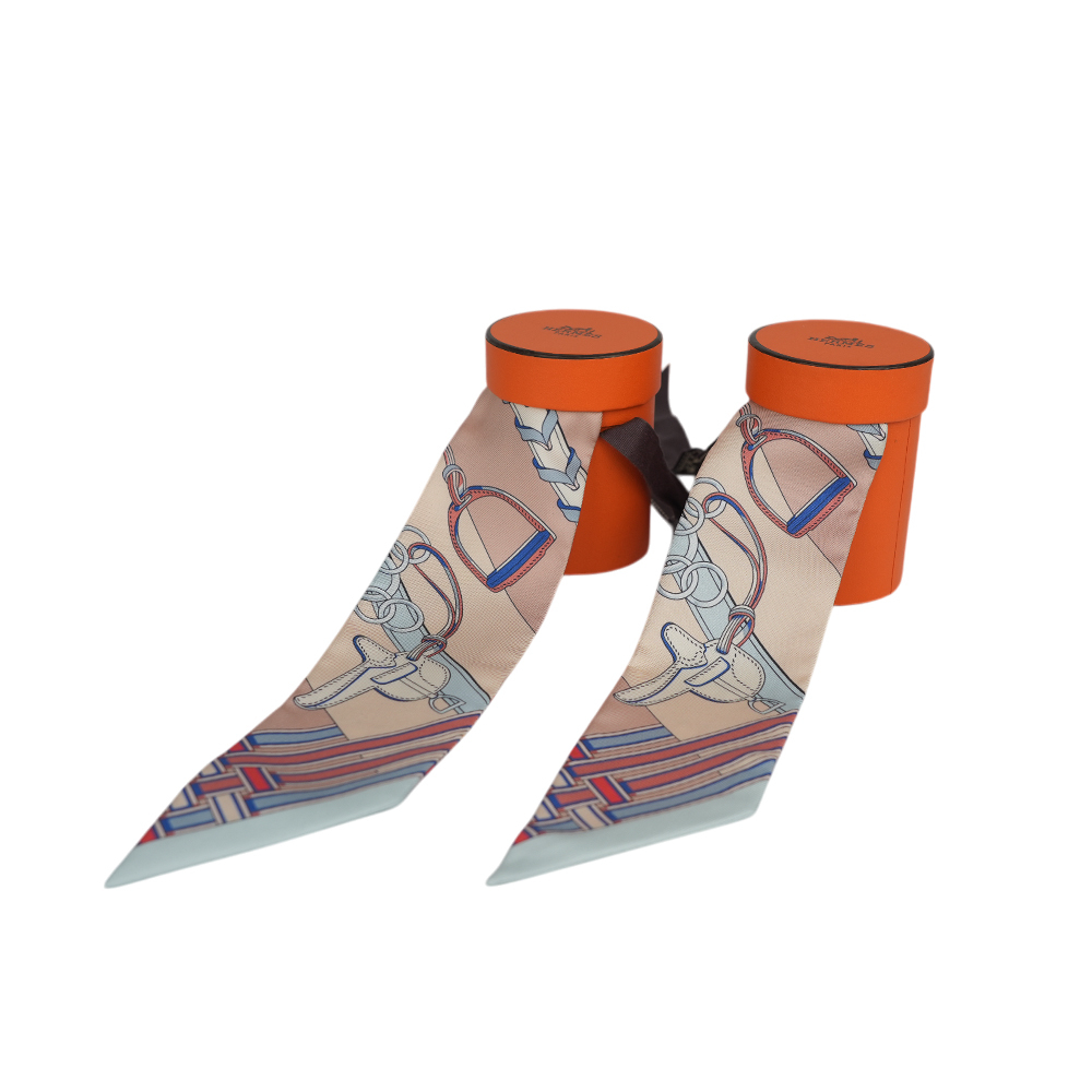 【HERMES】Brides et Gris-Gris Twilly絲巾(一對)(玫瑰粉色/冰川藍/紅色)H062849S 17