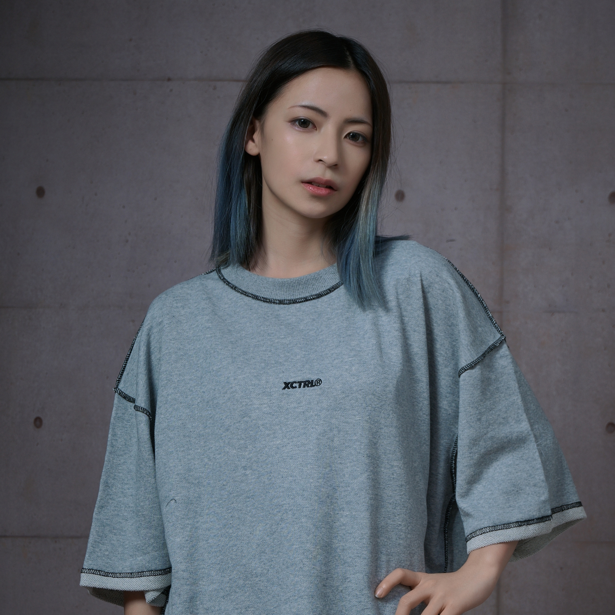 XCTRL 翻摺袖寬版短T-灰