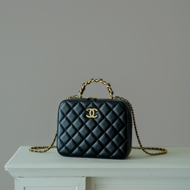 Chanel 黑金手柄盒子包