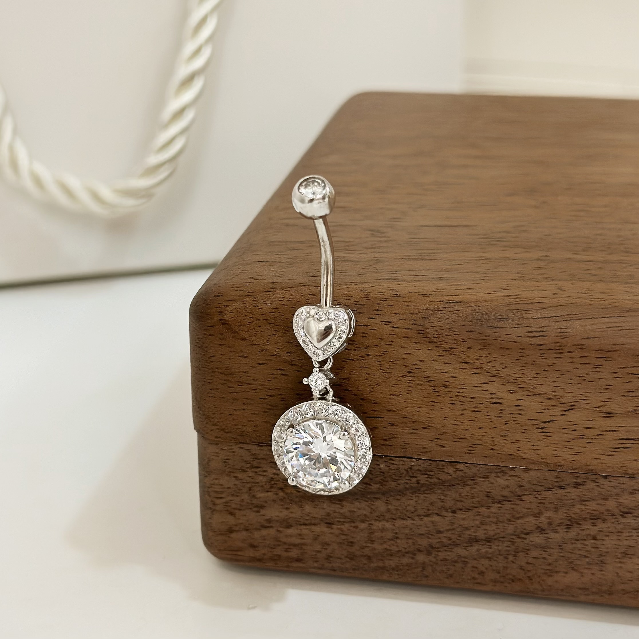 【純銀】愛心圓鑽垂吊肚環