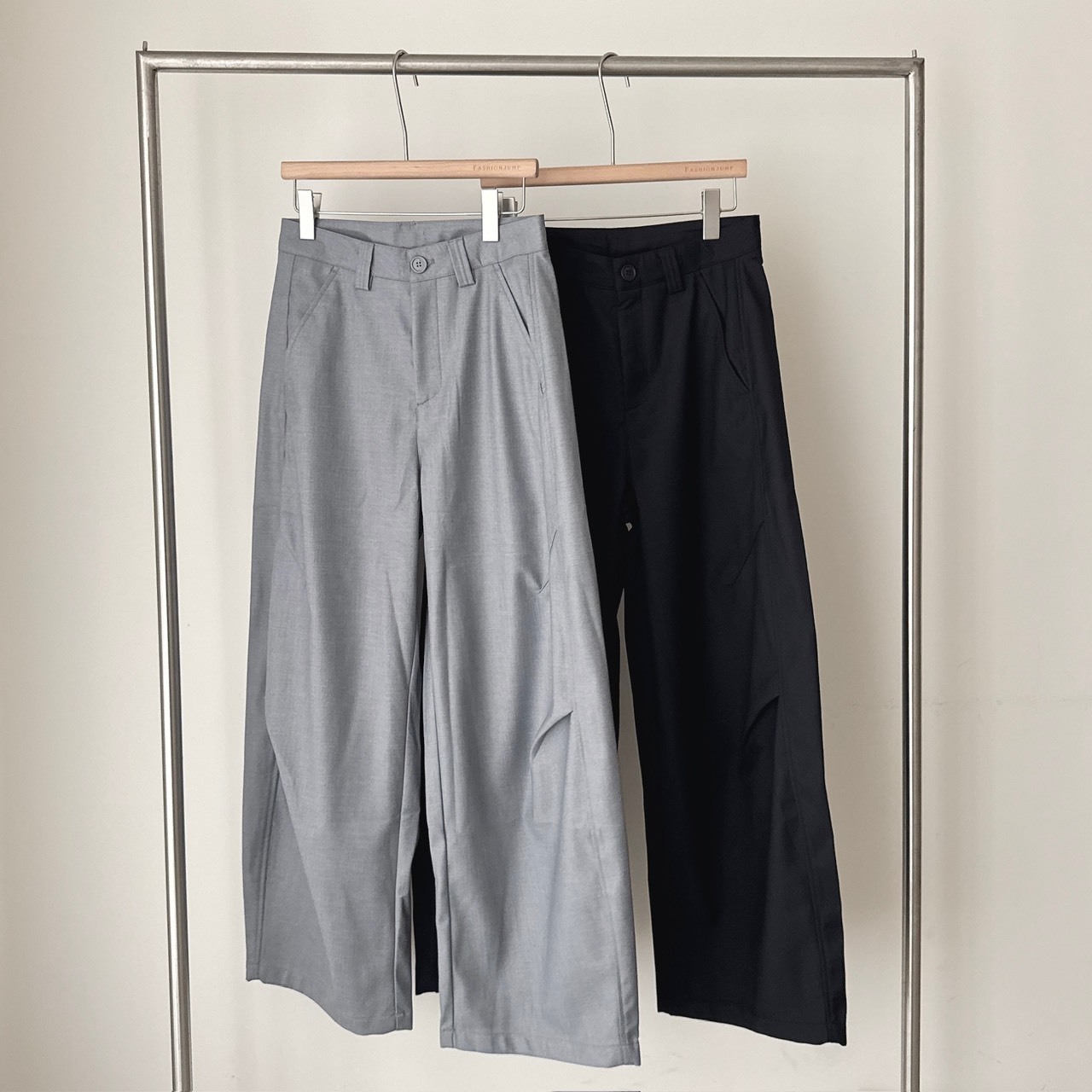 （現貨）P023 美式 復古 打摺設計 彎刀褲 西裝褲