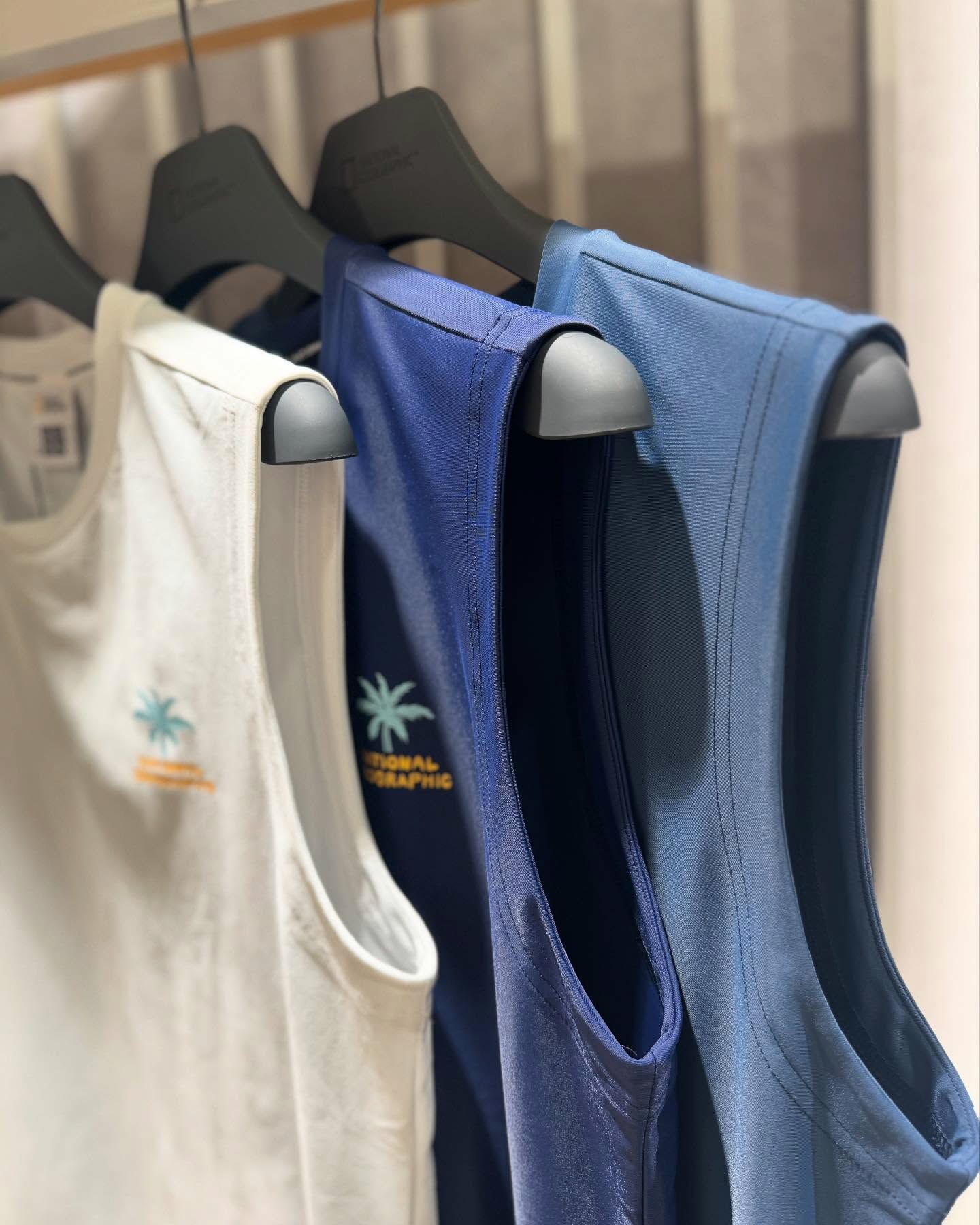 【代購】NATIONAL GEOGRAPHIC 國家地理 Semi Overfit 椰子樹 背心 N252MRG440