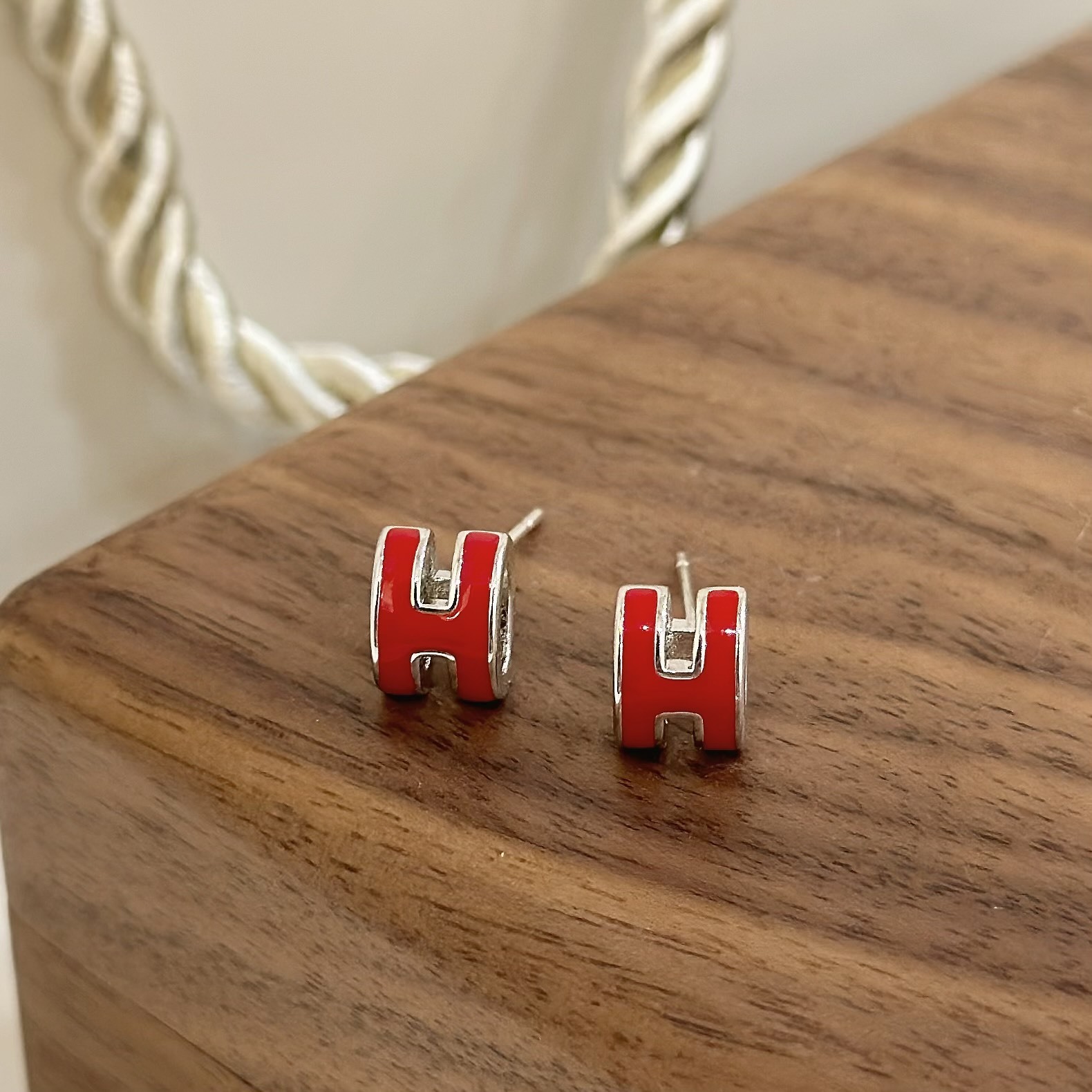 Y60烤漆立體H耳針