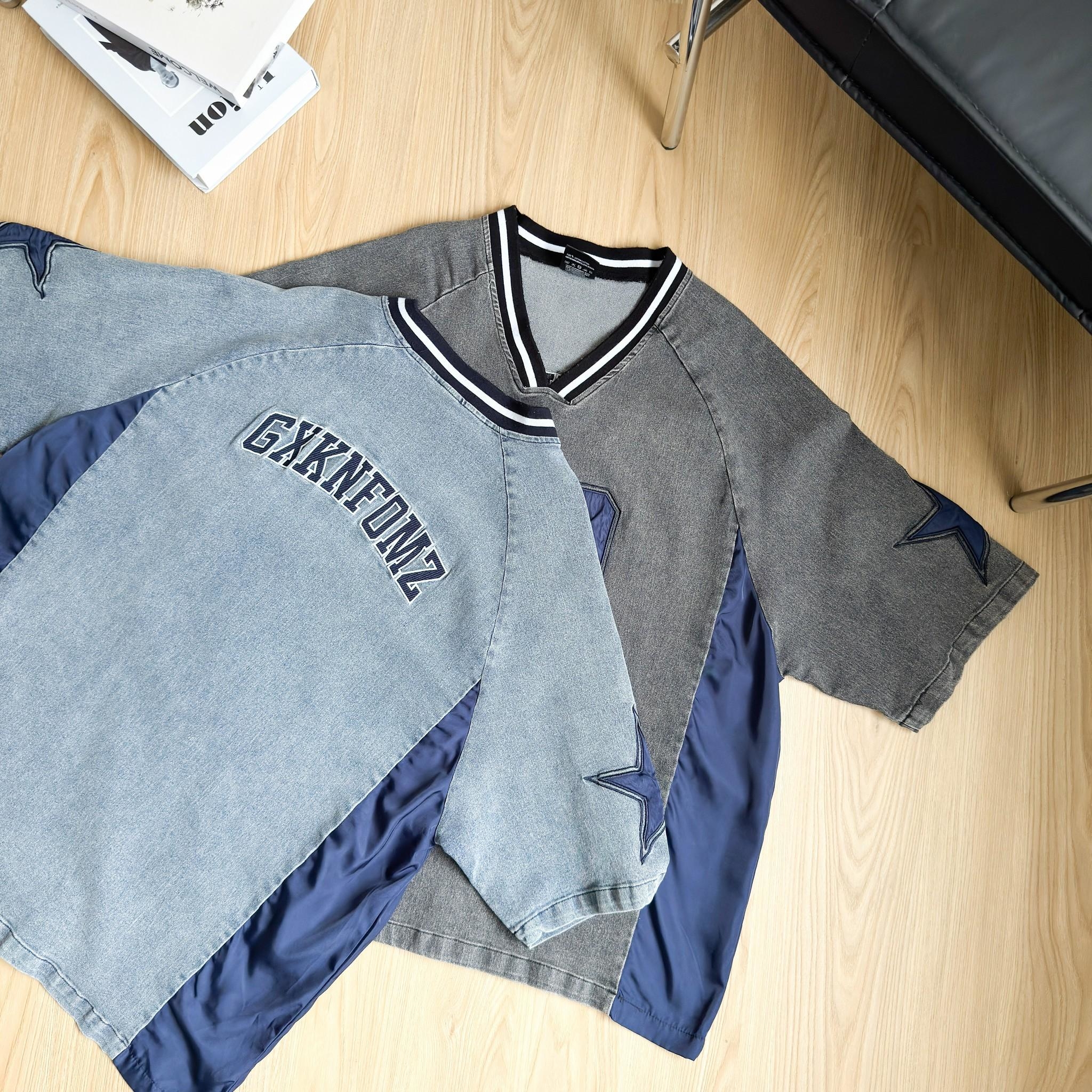 韓國短袖 GXKNFOMZ 拼布刺繡字母V領球衣 18880