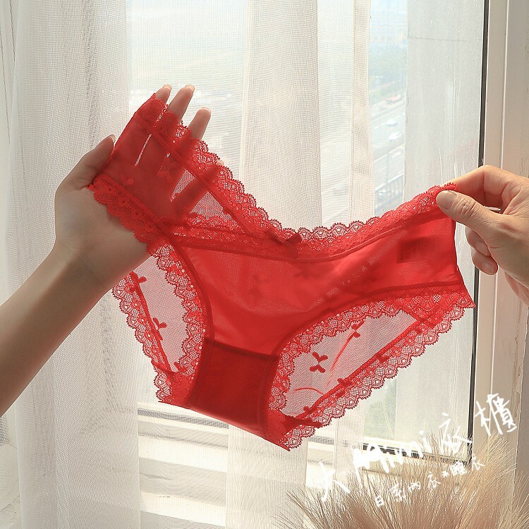 高顏值緞面內褲
