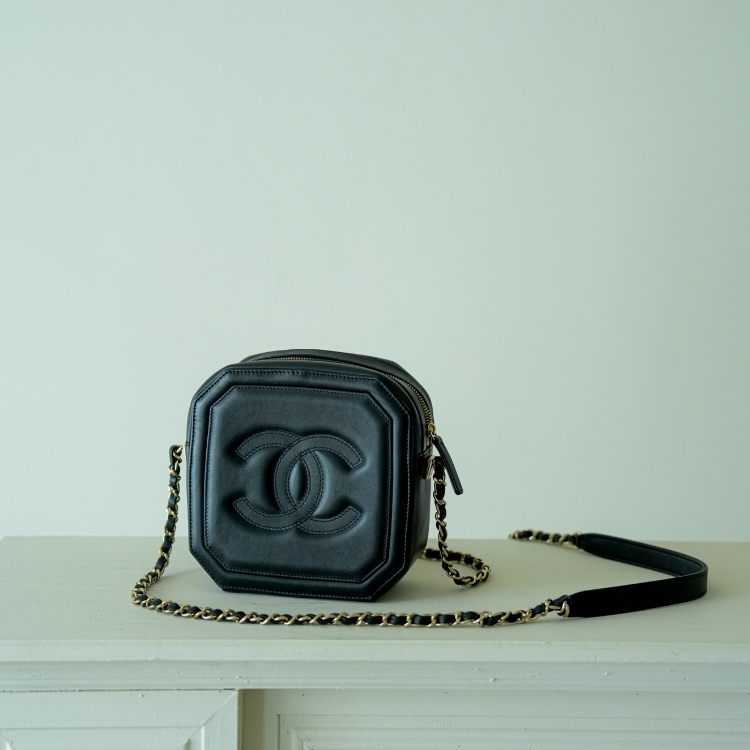 Chanel 黑色方糖包 雷標29開