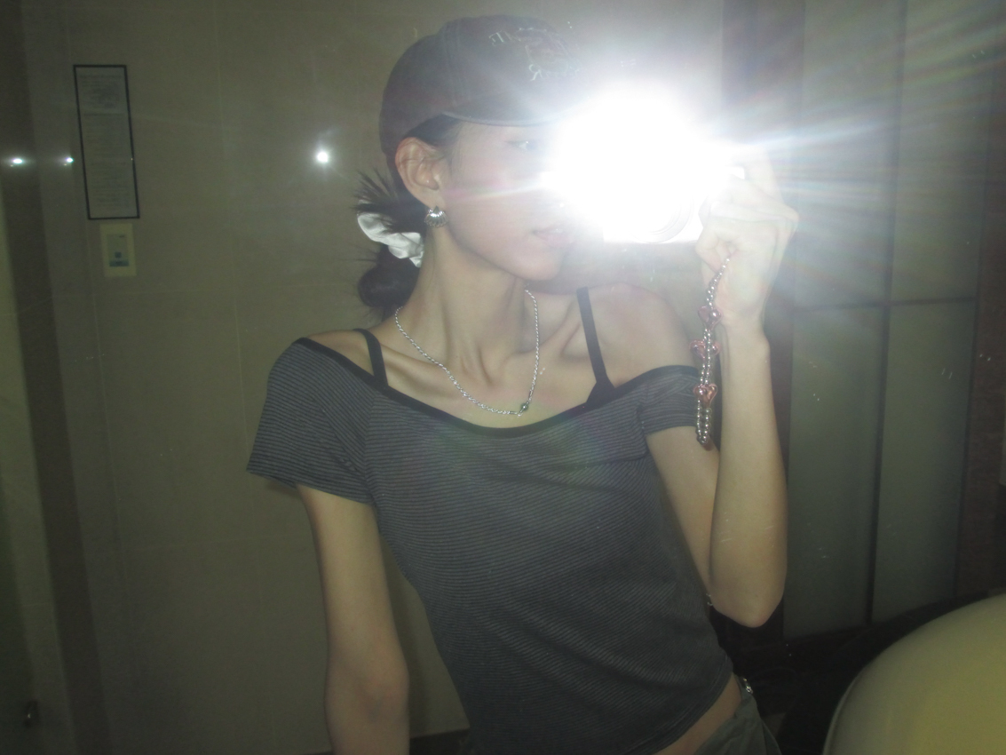 layered striped wide-neck T & slim strap cami