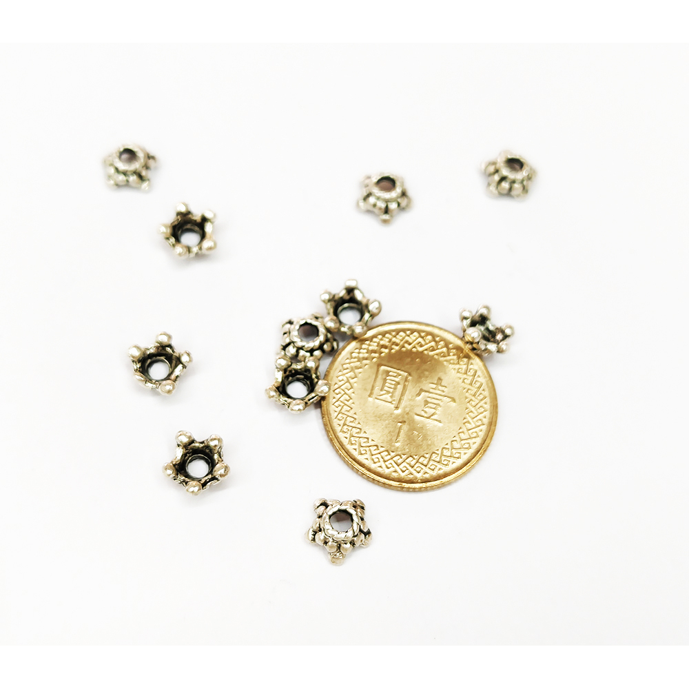 花片 藏銀 0.6公分 2對【十方】126441