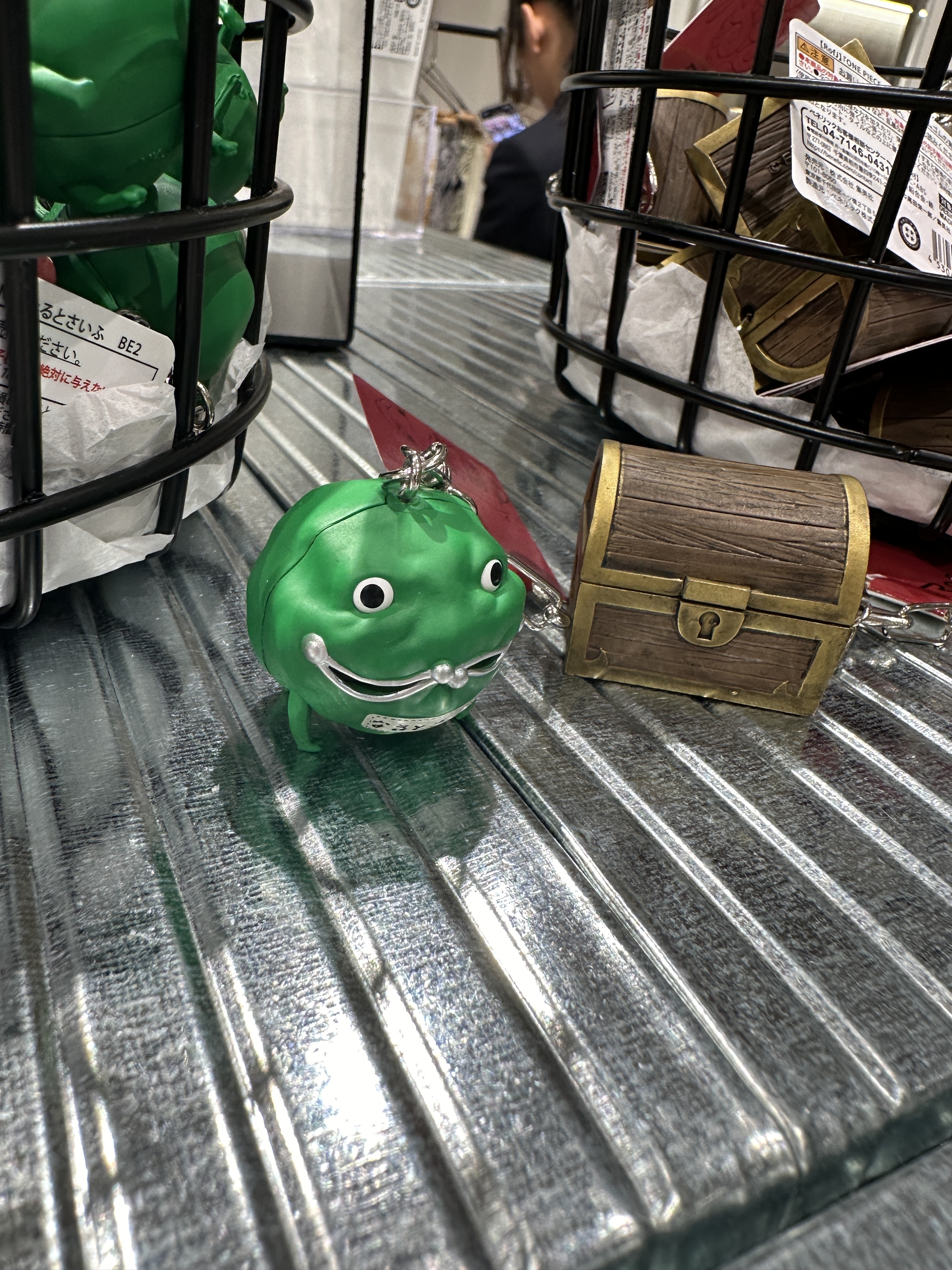 現貨】JUMP 海賊王橡膠果實寶箱吊飾火影忍者鳴人的青蛙錢包吊飾