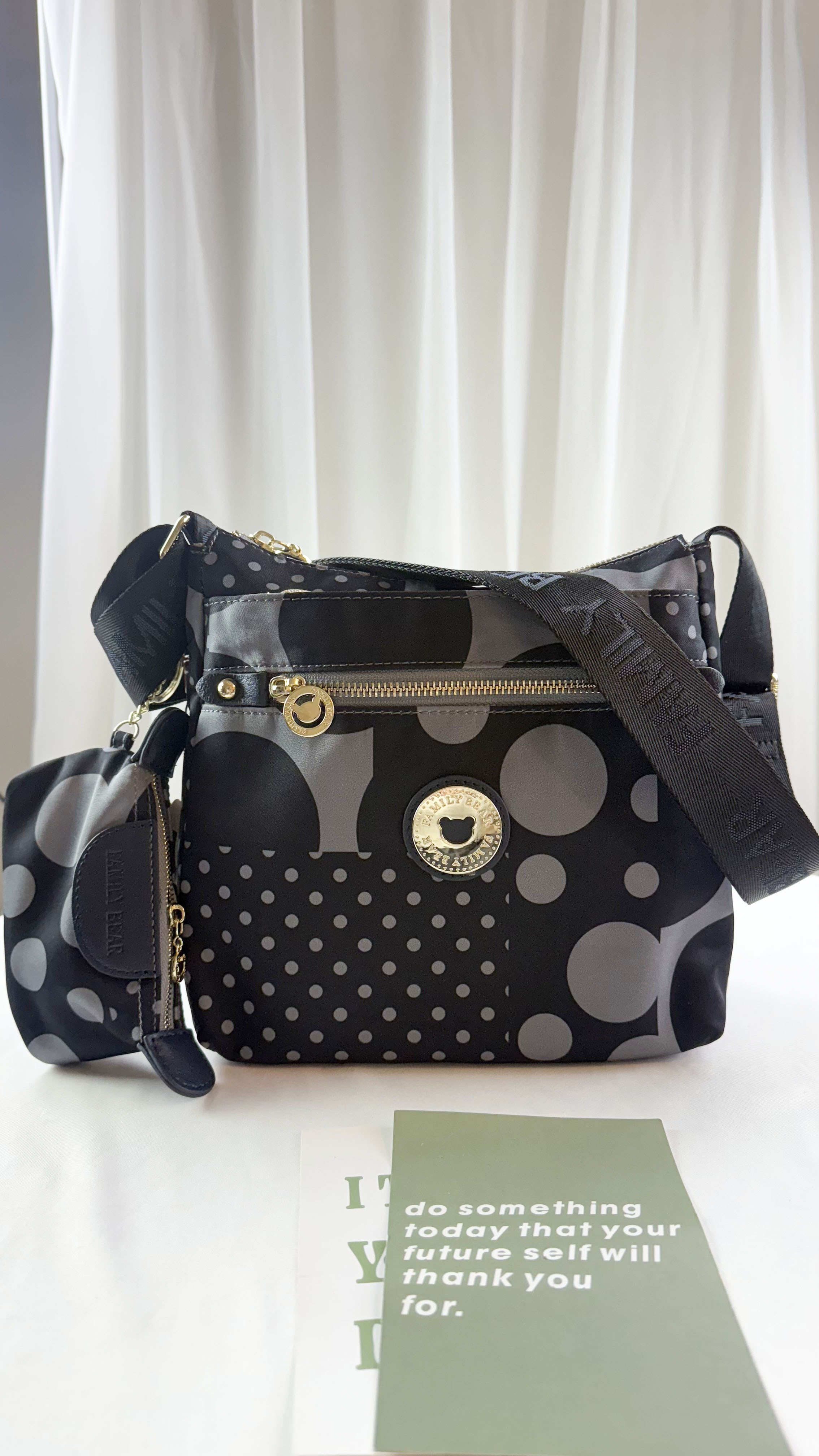 FamilyBear 灰點點防潑水肩背包 / 側背包 附零錢包 #2676