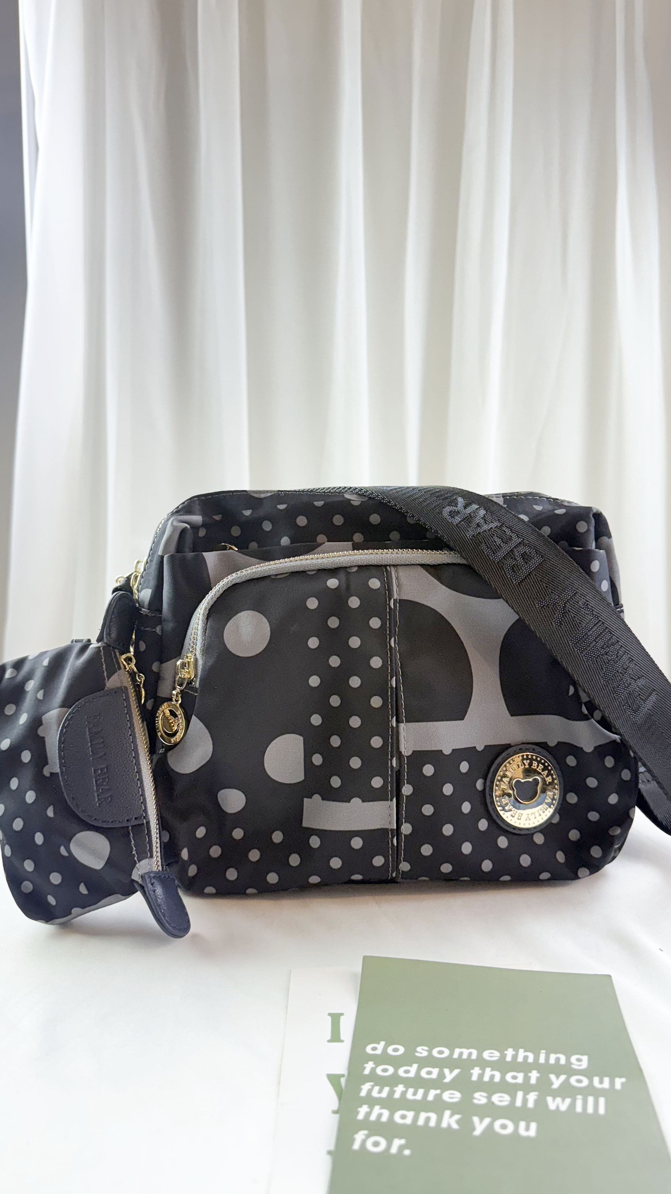 FamilyBear 灰點點防潑水側背包   #2812