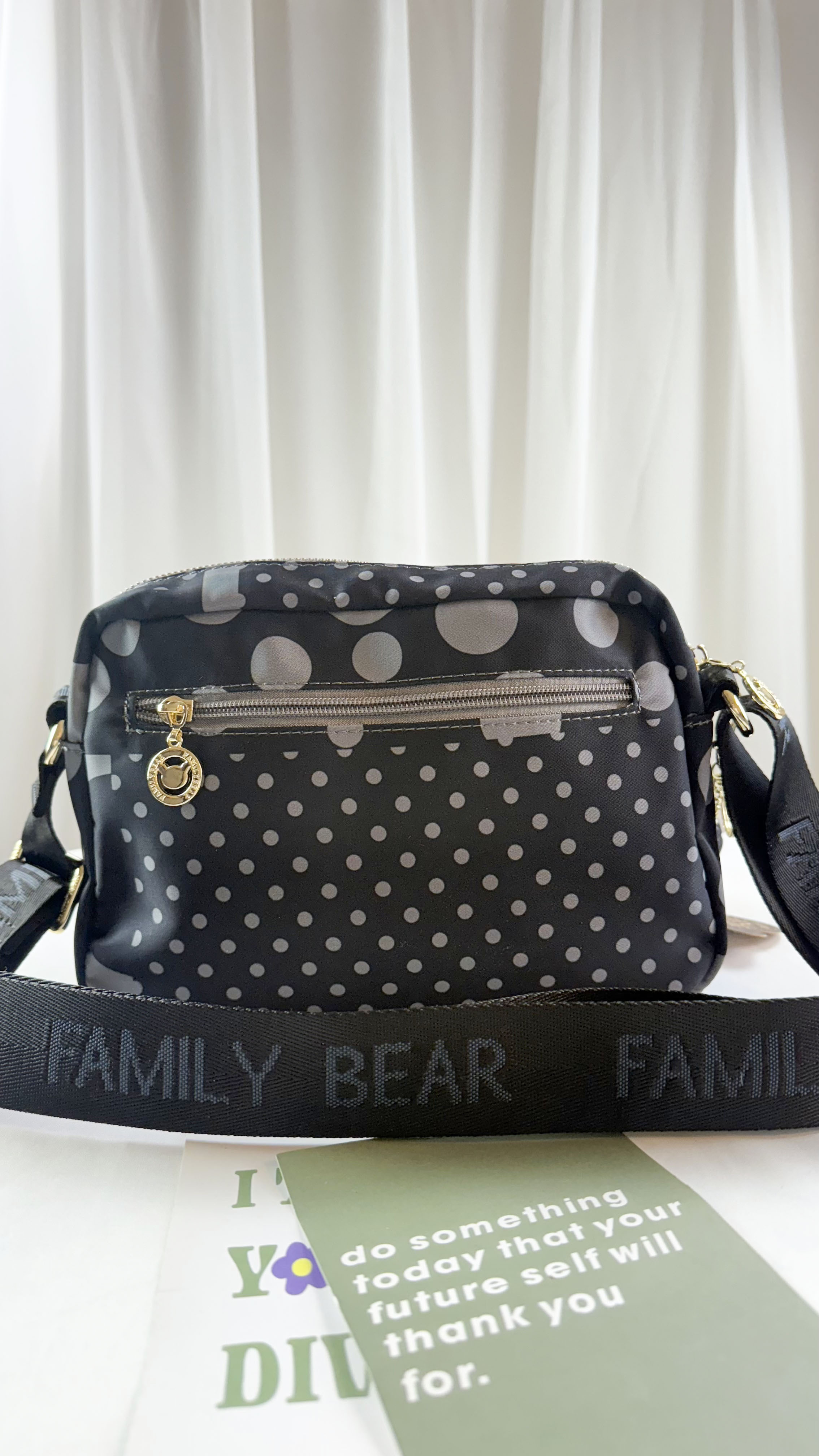 FamilyBear 灰點點防潑水側背包   #2874