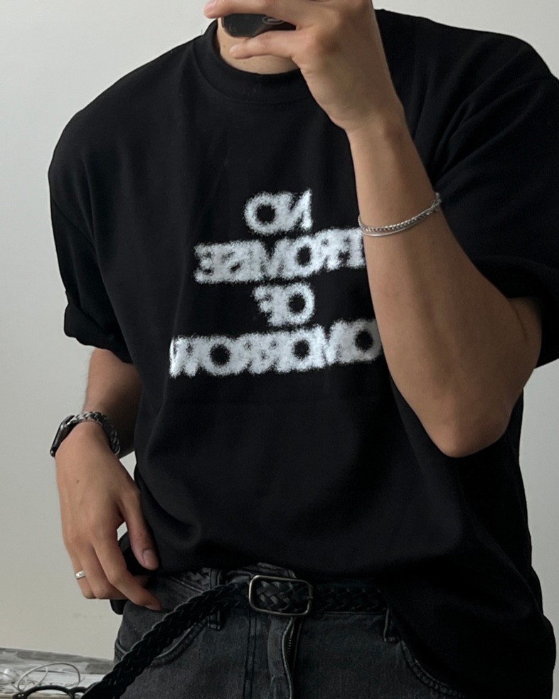 Tomorrow 肌肉健身短袖T卹