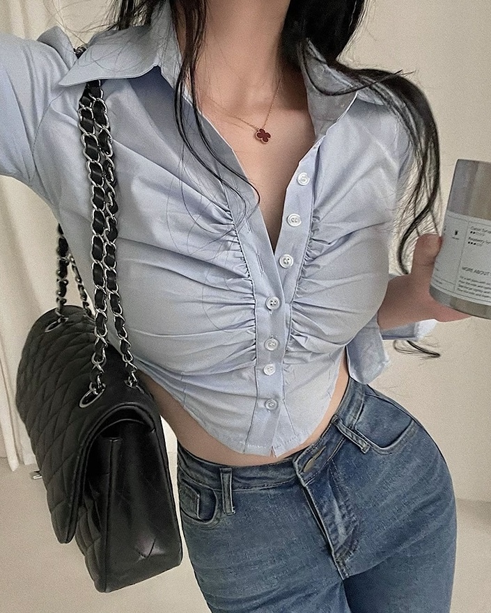 胸抓皺顯腰細合身襯衫