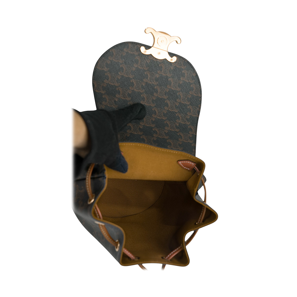 【CELINE】Bonnie 凱旋標誌塗層帆布及小牛皮翻蓋後背包(棕褐色)118702CAS.04LU