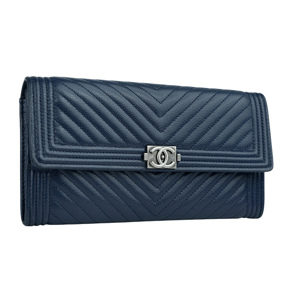 【CHANEL】Boy Chanel 銀釦山形紋荔枝牛皮壓釦長夾