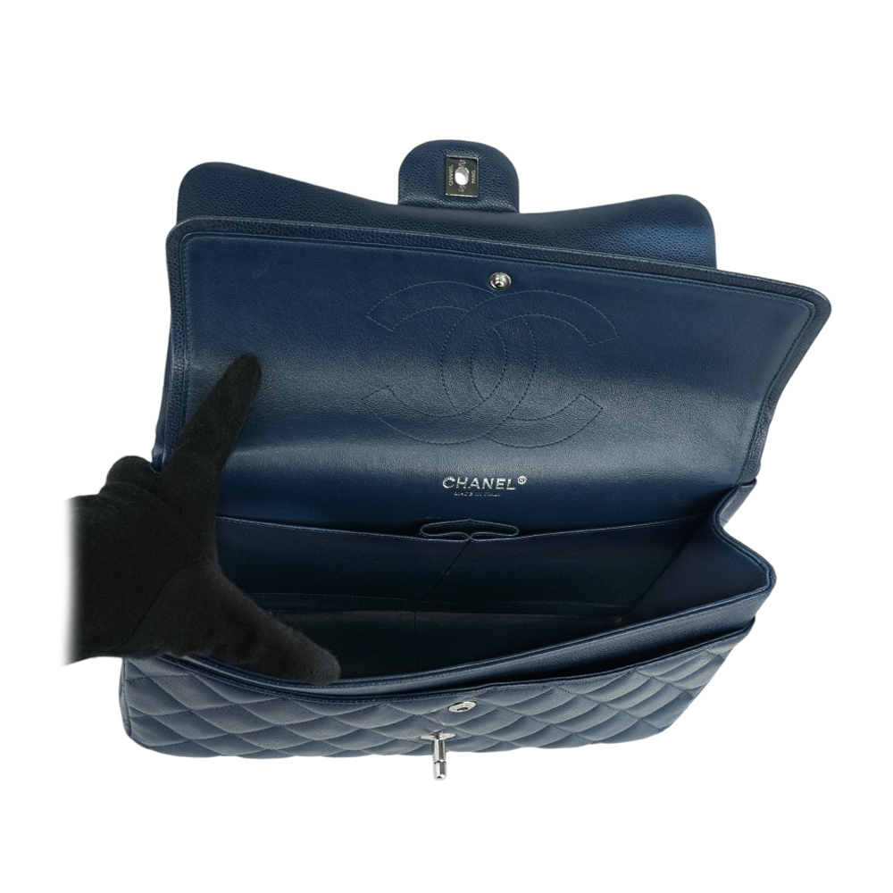 【CHANEL 】荔枝牛皮雙蓋銀鍊JUMBO COCO(30CM)(深藍色)A58600