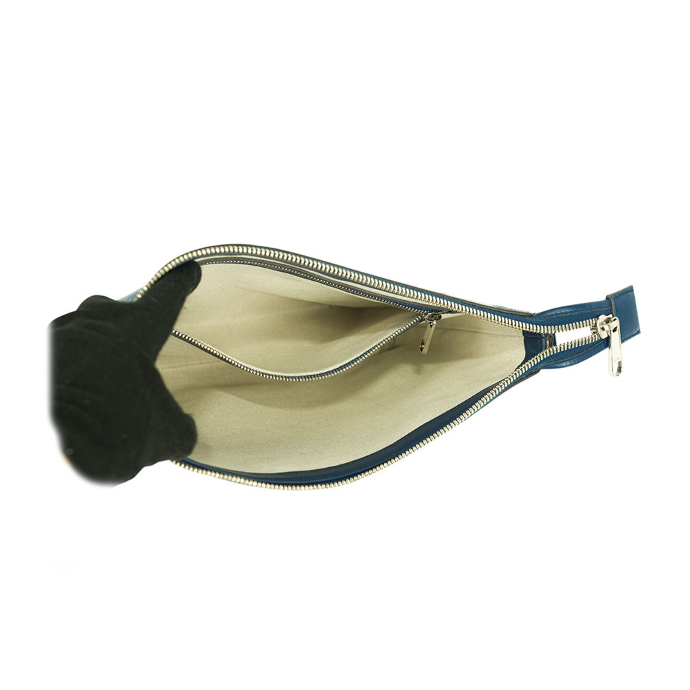 【GUCCI】Jumbo GG Logo 壓紋拉鍊手拿包(藍色)696009 1W3CN 4122