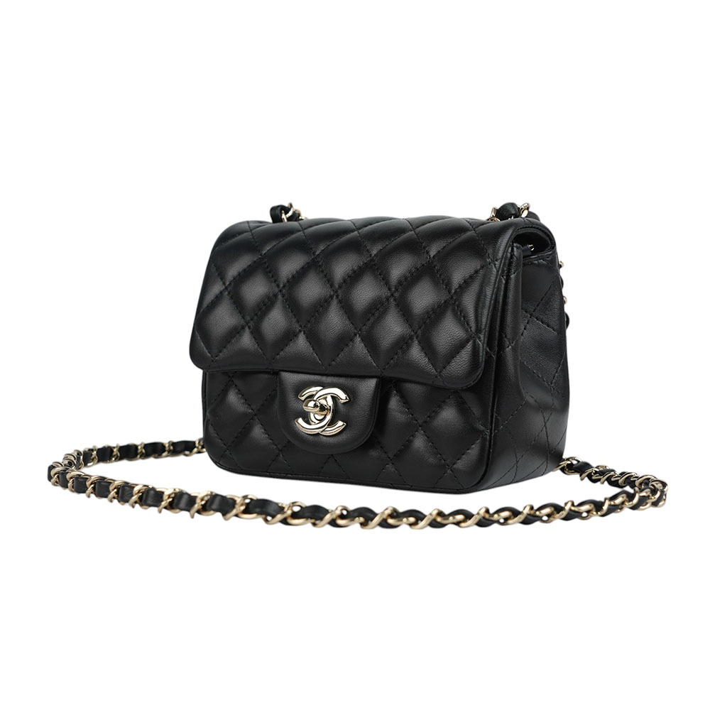 【CHANEL】金色CC Logo 菱格紋小羊皮迷你口蓋包/方胖包(黑色)A35200 Y04059 94305