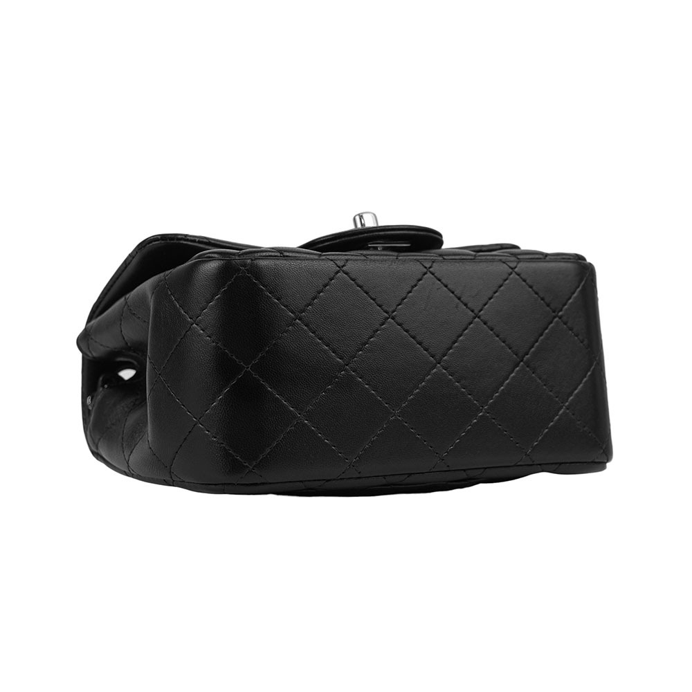 【CHANEL】金色CC Logo 菱格紋小羊皮迷你口蓋包/方胖包(黑色)A35200 Y04059 94305