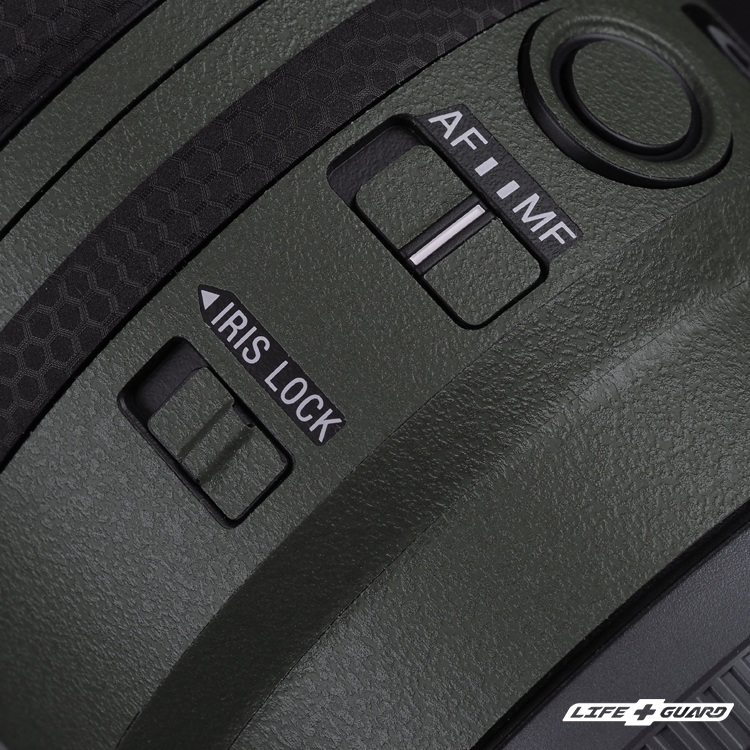 綠色砂紋貼膜質感特寫，LIFE+GUARD 設計風格