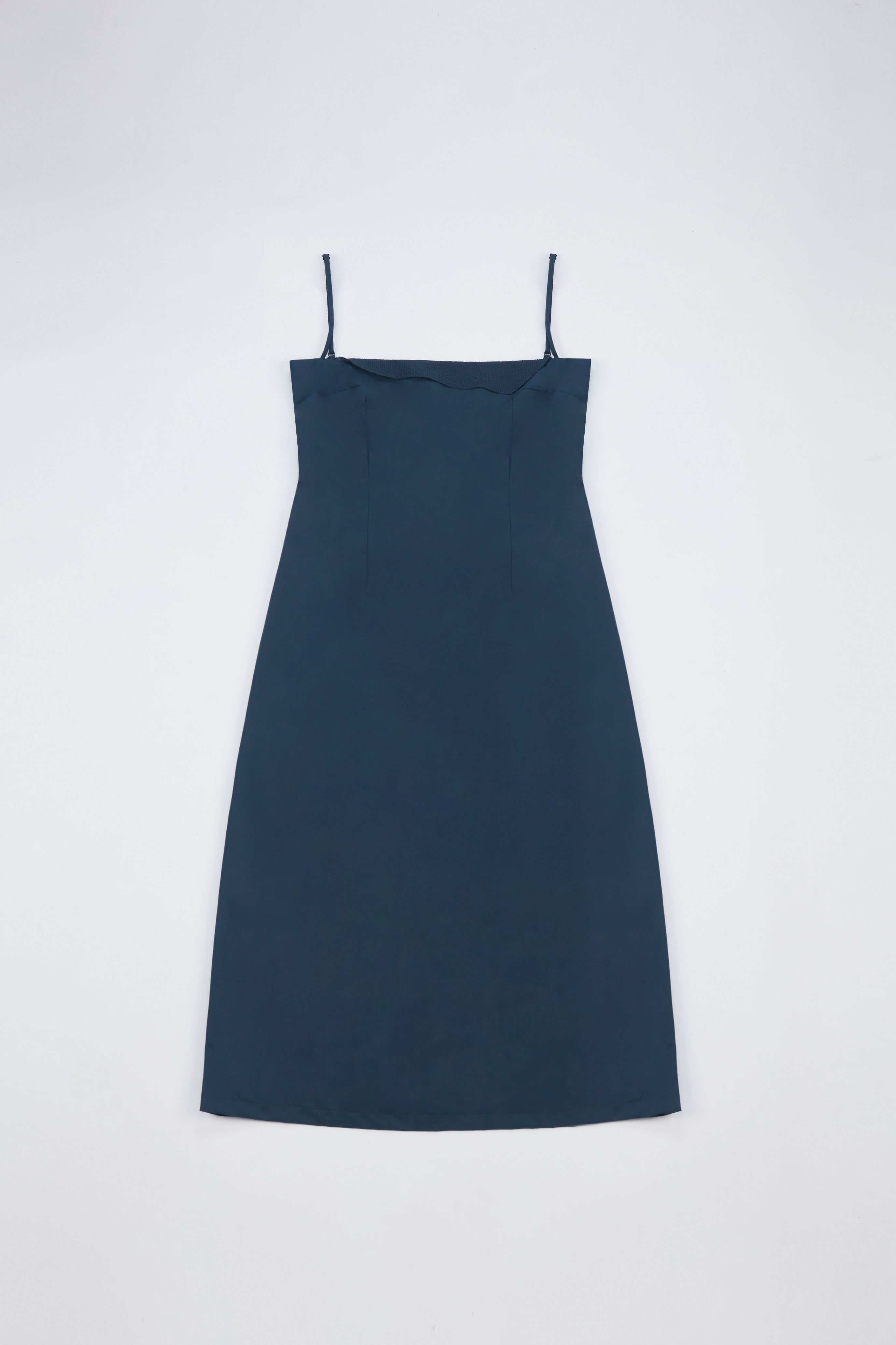 midi dress 9 Midi Dress Outfits to Try This Summer