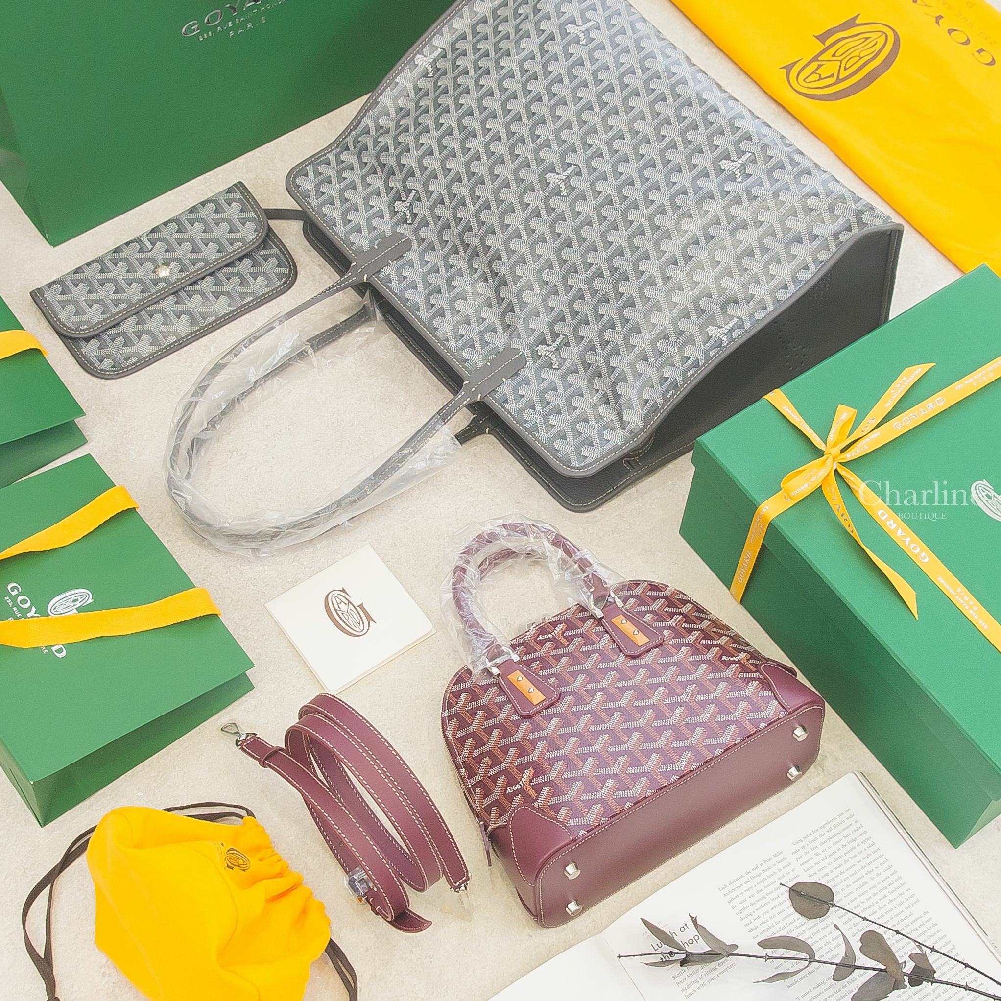 Goyard Vendôme Mini Bag 勃根地酒紅色帆布小牛皮同色提把木紋裝飾黃色內裡迷你拉鍊手提包,灰色帆布小牛皮同色提把小型拉鍊托特包,勃根地酒紅色皮革銀釦細版背帶-Charline Boutique 精品代購