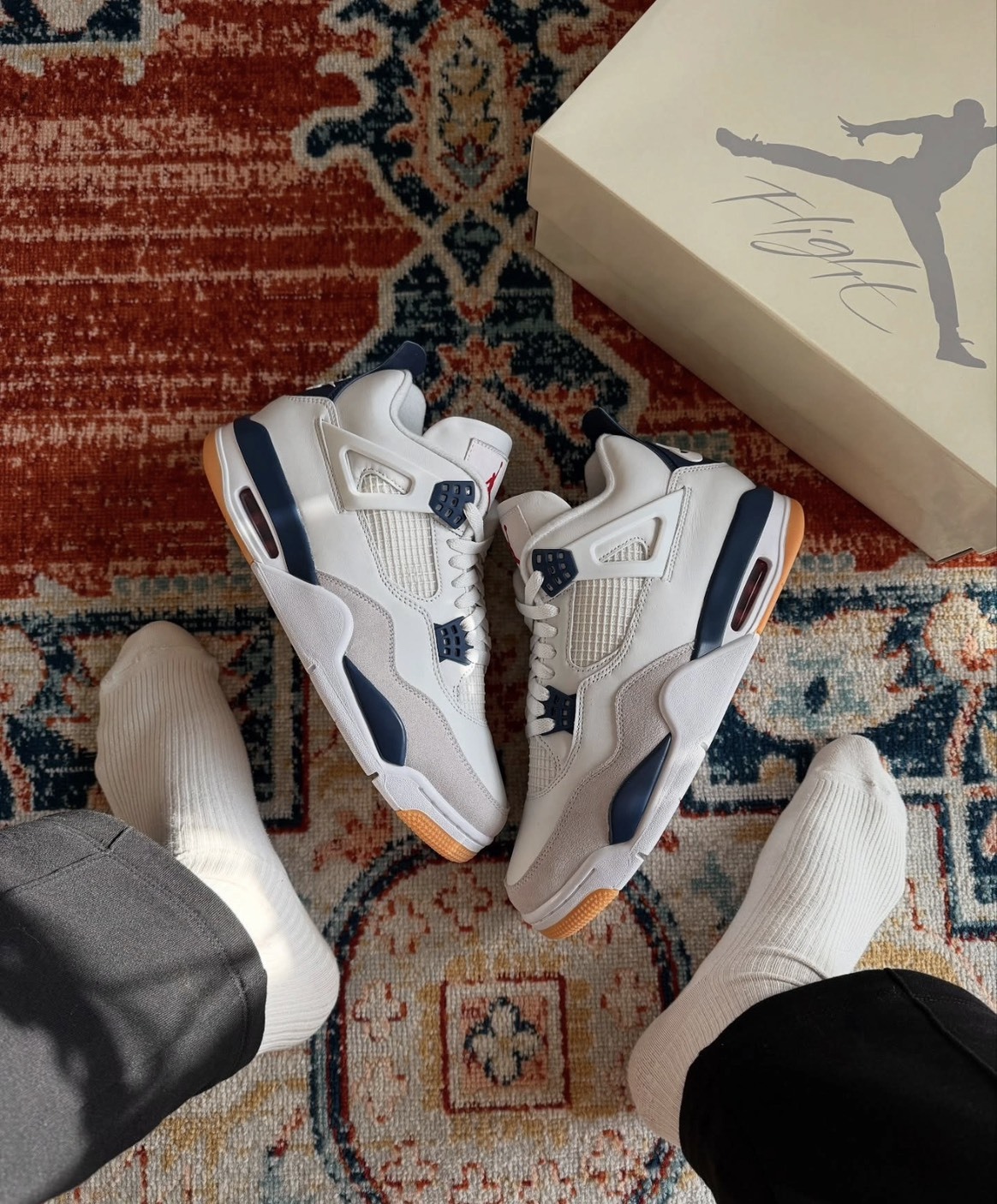 預購 Nike SB x Air Jordan 4 "Navy" 聯名款