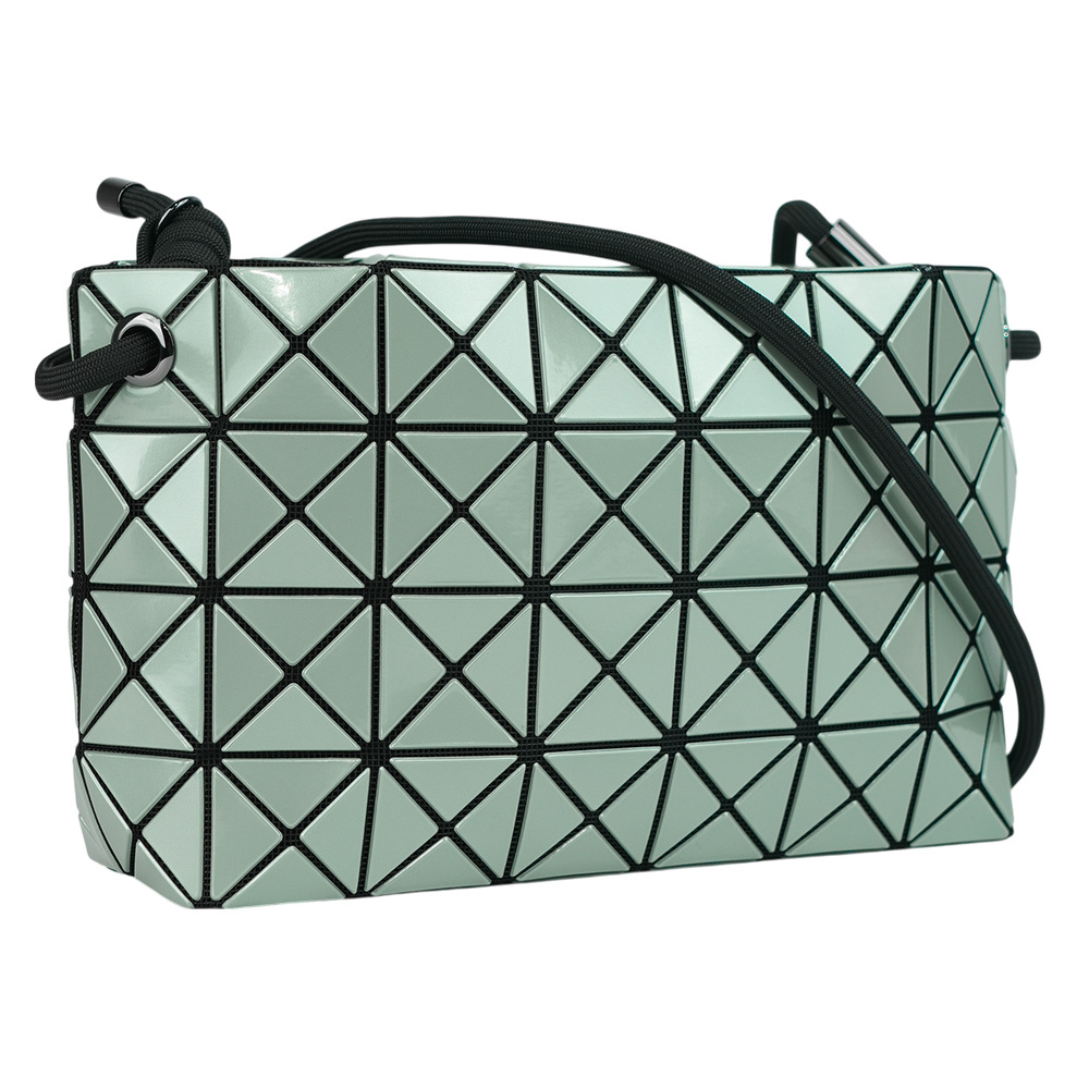 【ISSEY MIYAKE三宅一生】Loop Metallic 金屬光澤拉鍊肩背/斜背包(灰綠色)AG571 64