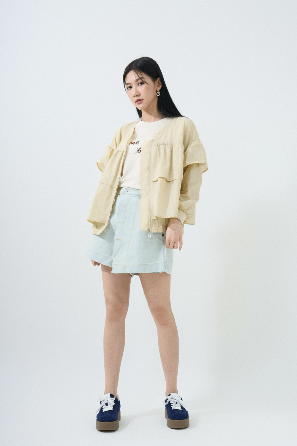 SS25_0106（外套＋Tee＋牛仔短褲）