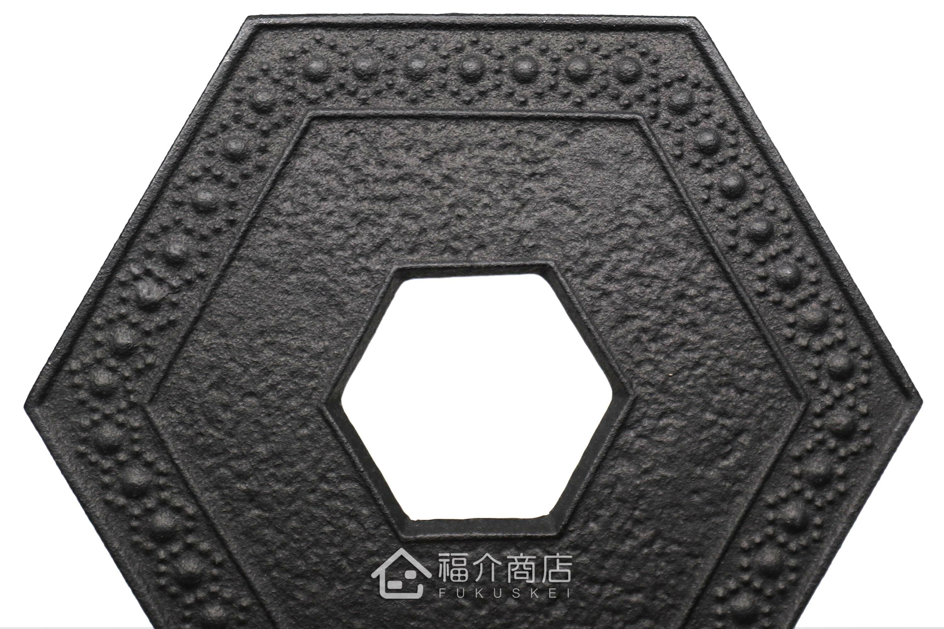 黑色六角龜甲造型放茶壺或鍋子的鑄鐵隔熱墊