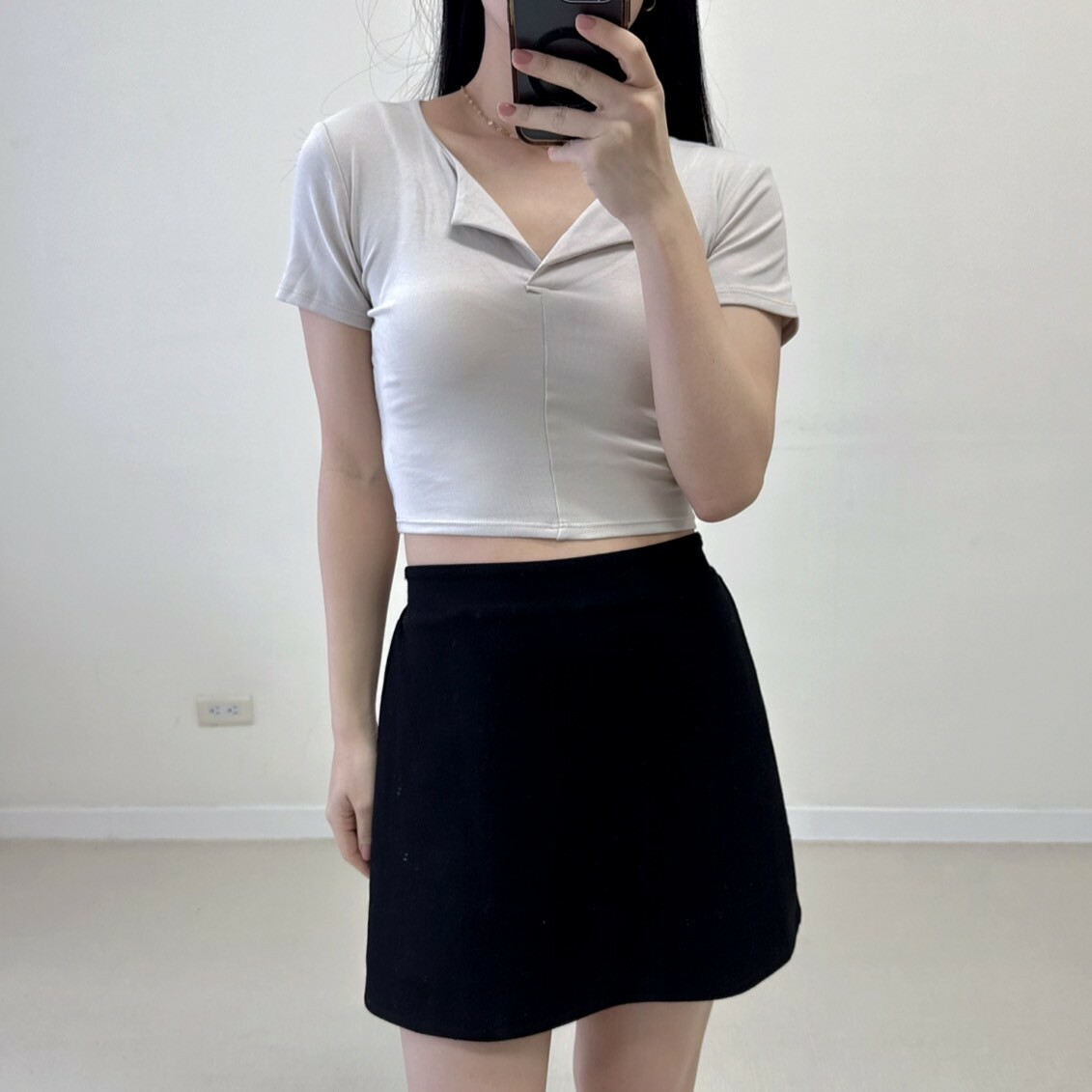 小翻領中線短版短袖（bratop）（現貨）