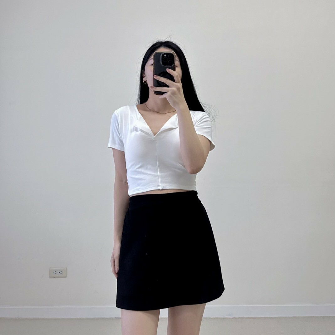 小翻領中線短版短袖（bratop）（現貨）