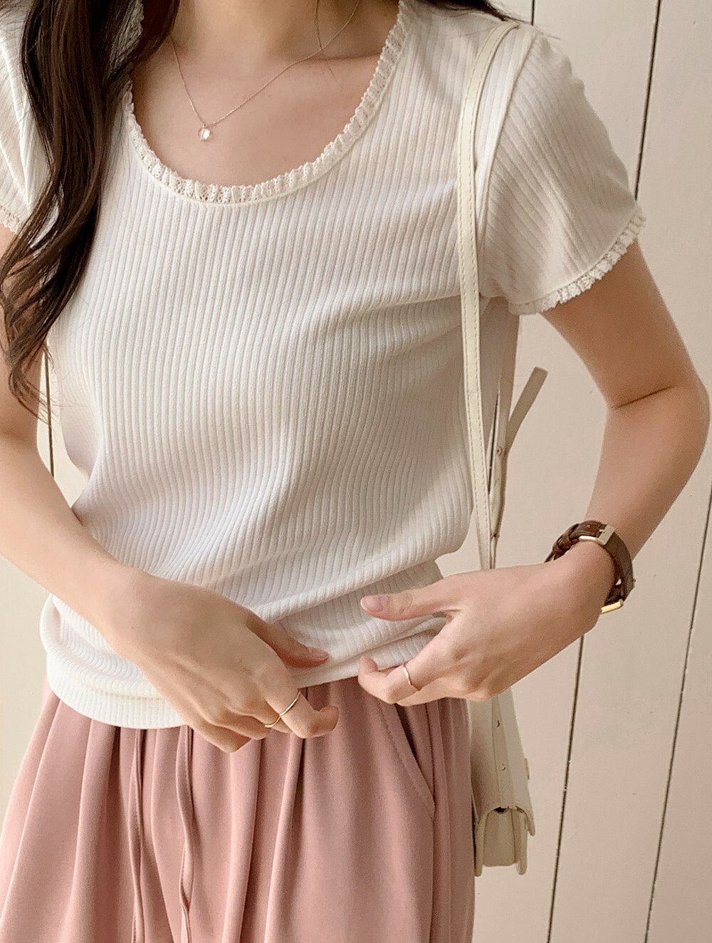 韓國grace muse授權 輕柔蔓延可愛蕾絲滾邊壓紋上衣