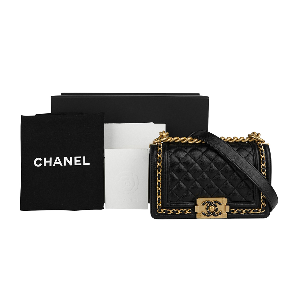 【CHANEL】金釦荔枝牛皮皮穿鍊設計 Boy Chanel 20cm(黑色)A67085 B10194 94305