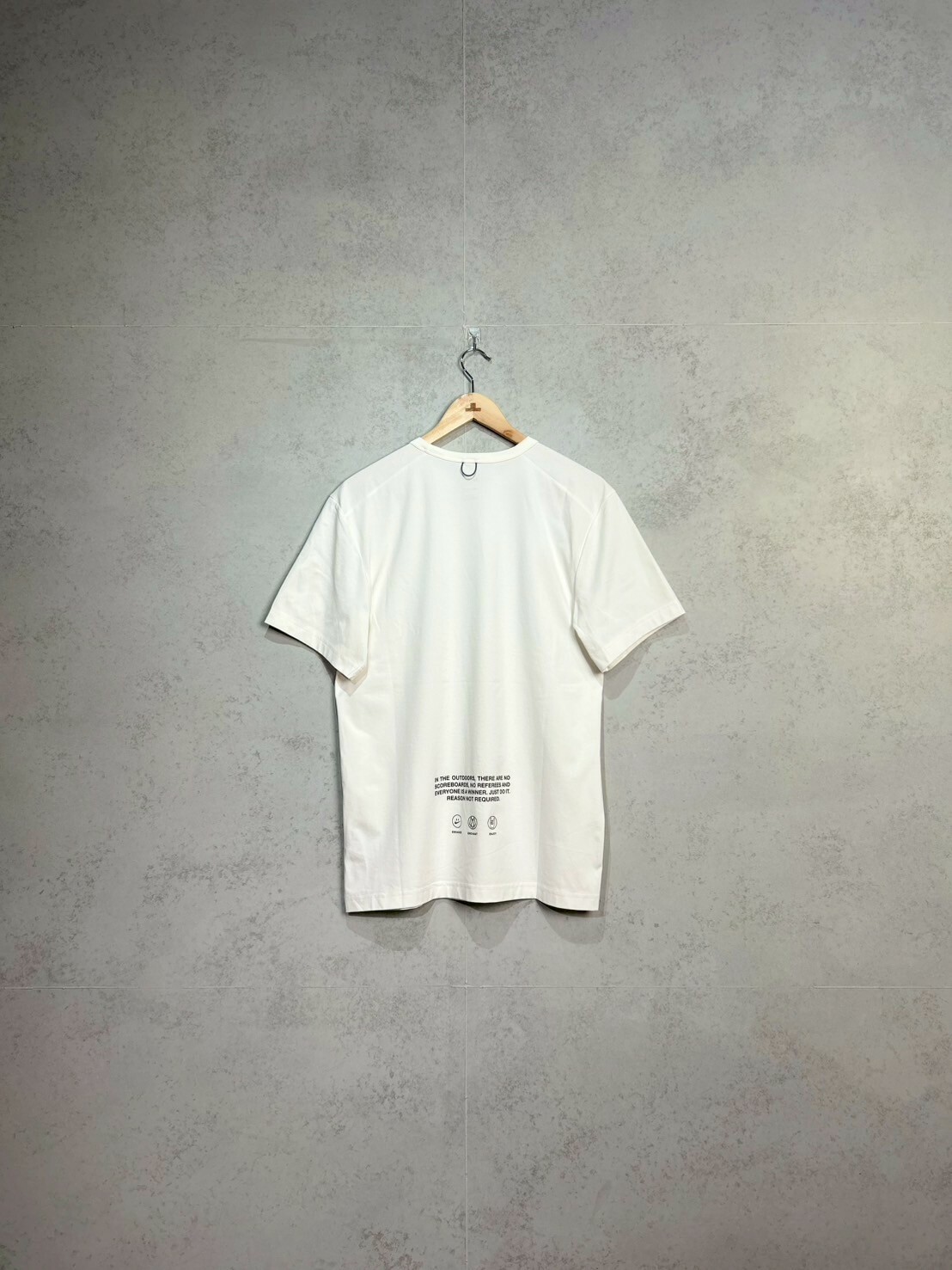 Nike Dri-Fit Uv Hyverse Short-Sleeve T-Shirt SIZE S