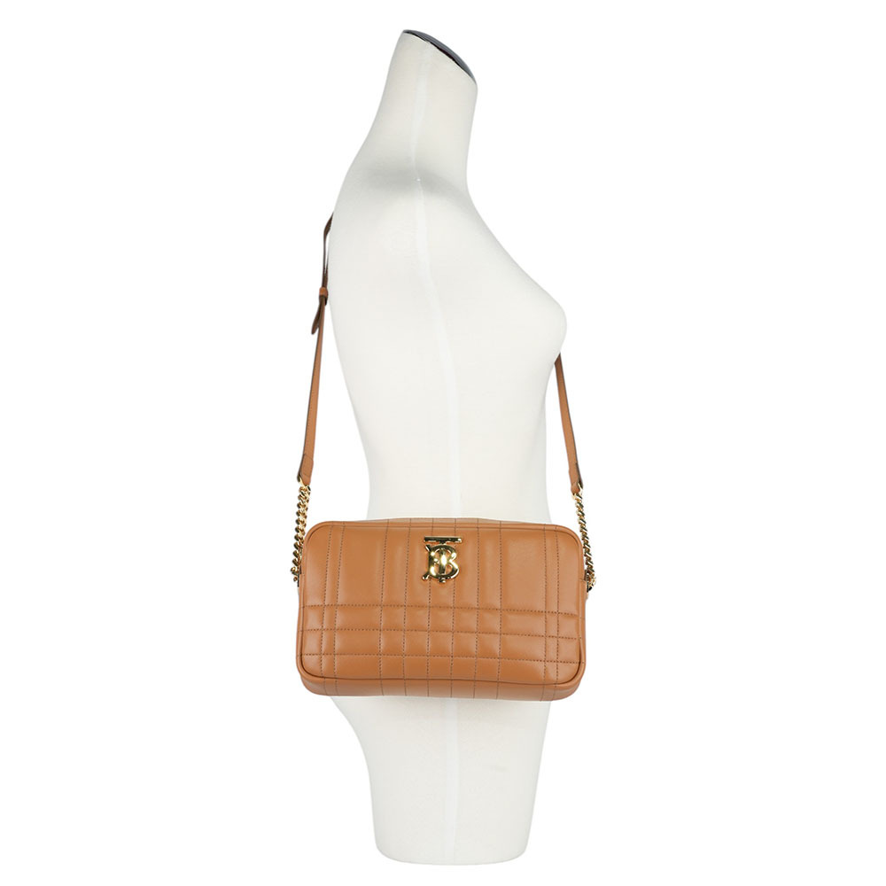 【BURBERRY】Lola 縫線小羊皮小款相機包(楓葉棕) 80904451