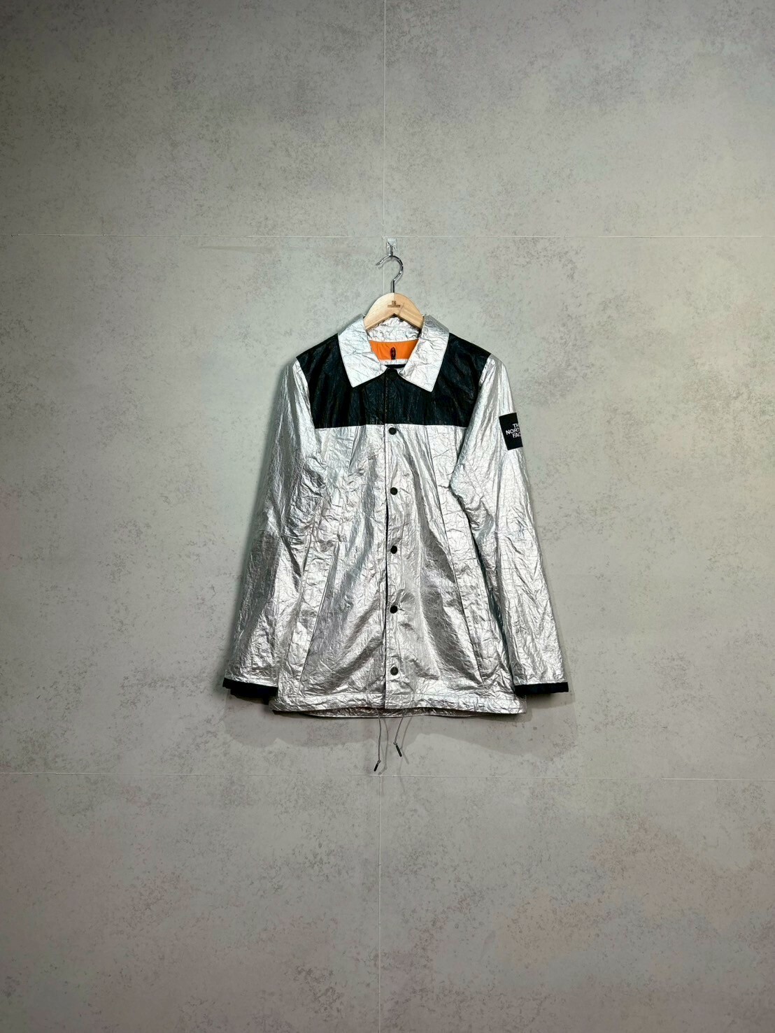 The North Face Urban Exploration Tyvek® Aluminum JKT SIZE XS
