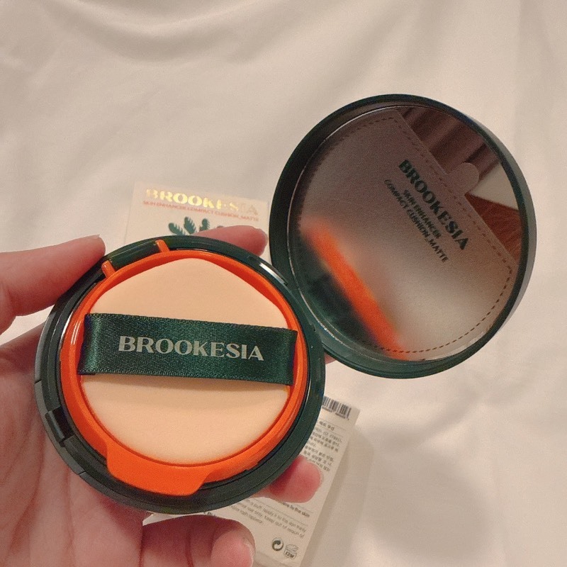 (預購商品) 韓國 BROOKESIA 小雛菊霧面氣墊粉餅 12g SPF40 PA++