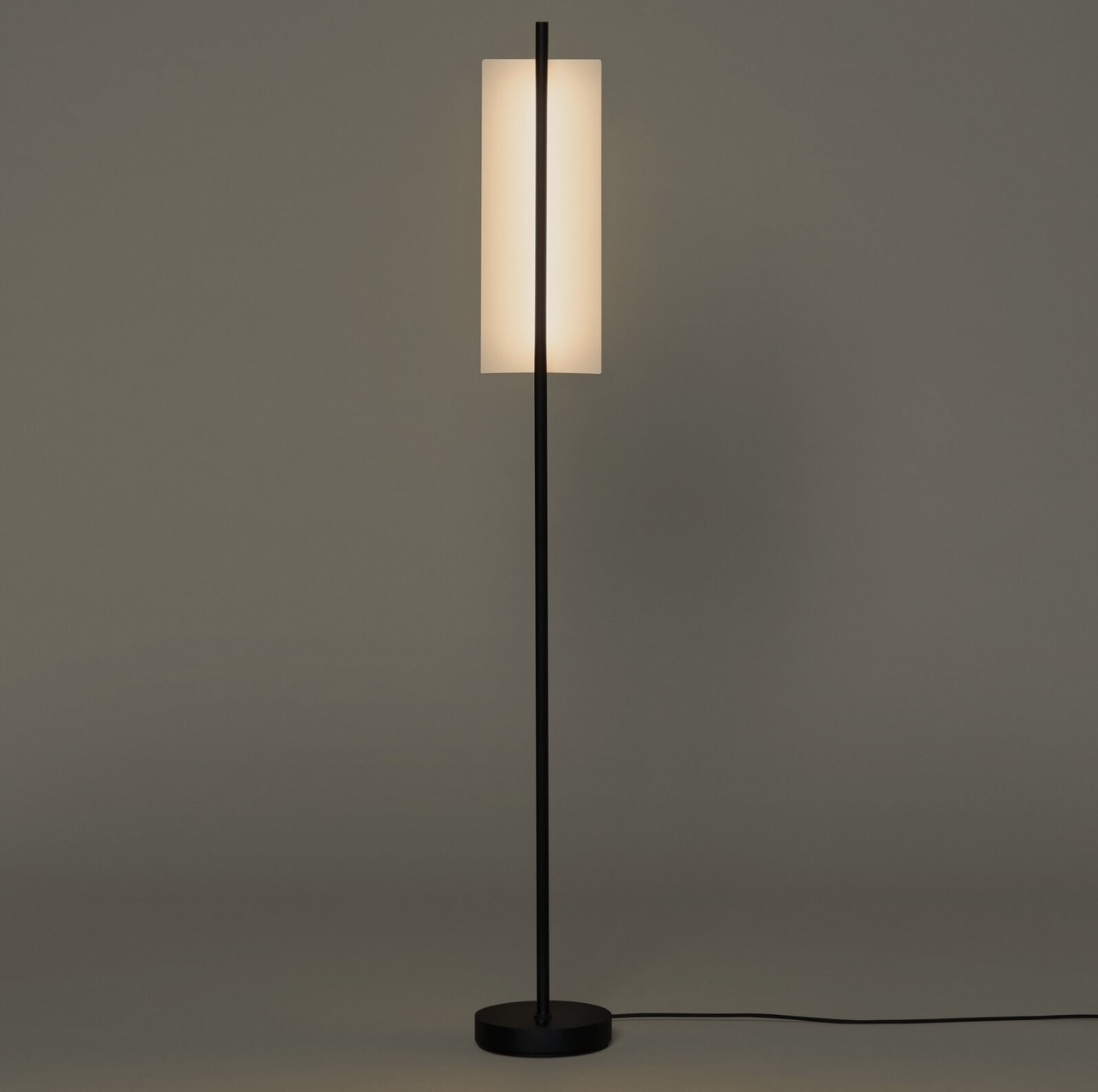 Lámina 45 Floor Lamps