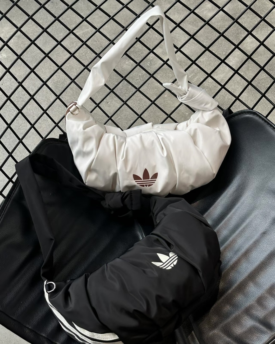 【預購】ADIDAS ORIGINALS 皺褶牛角包 小款 2色 KA9200