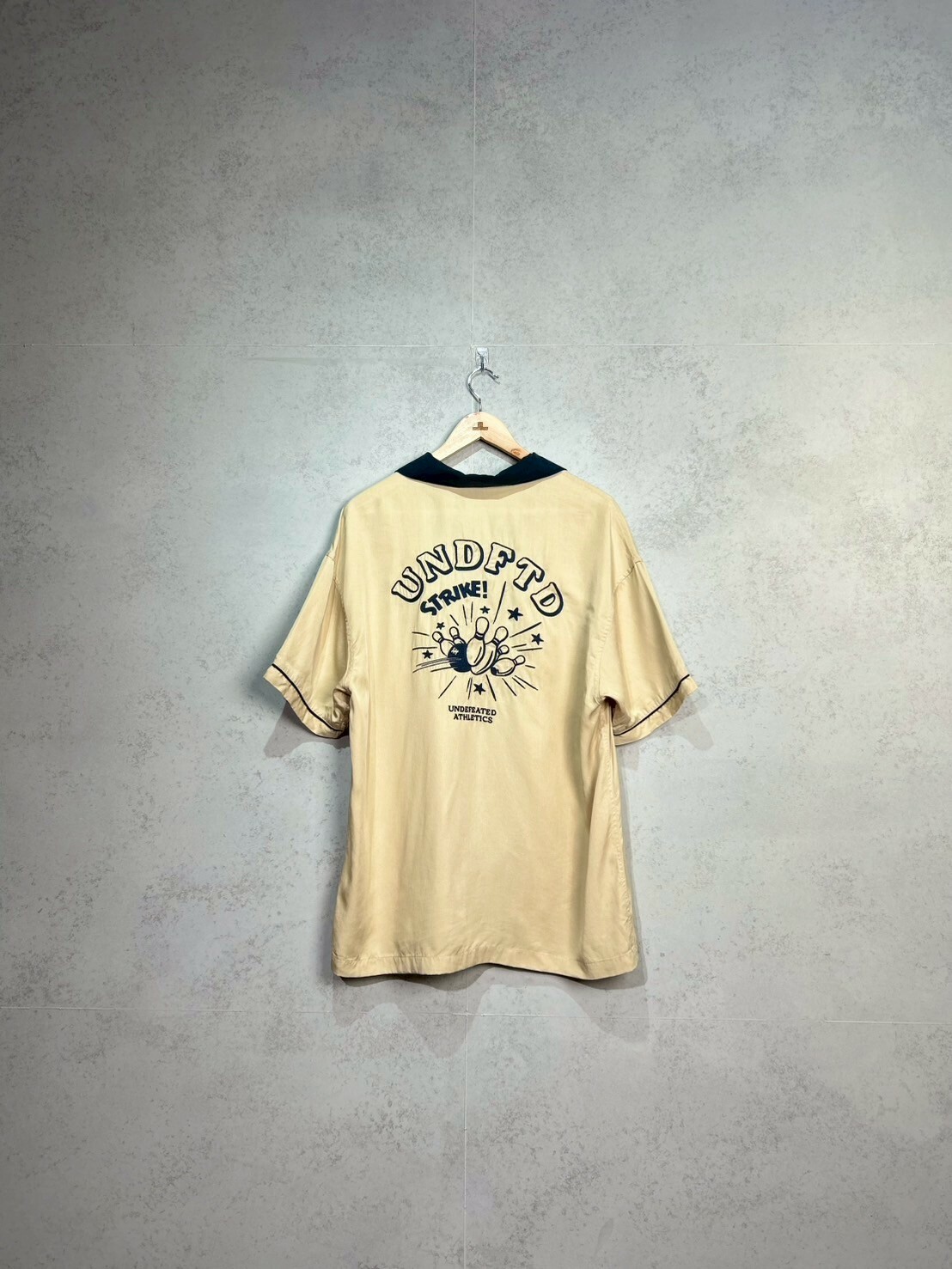 Undefeated Cuban collar short sleeve shirt SIZE S