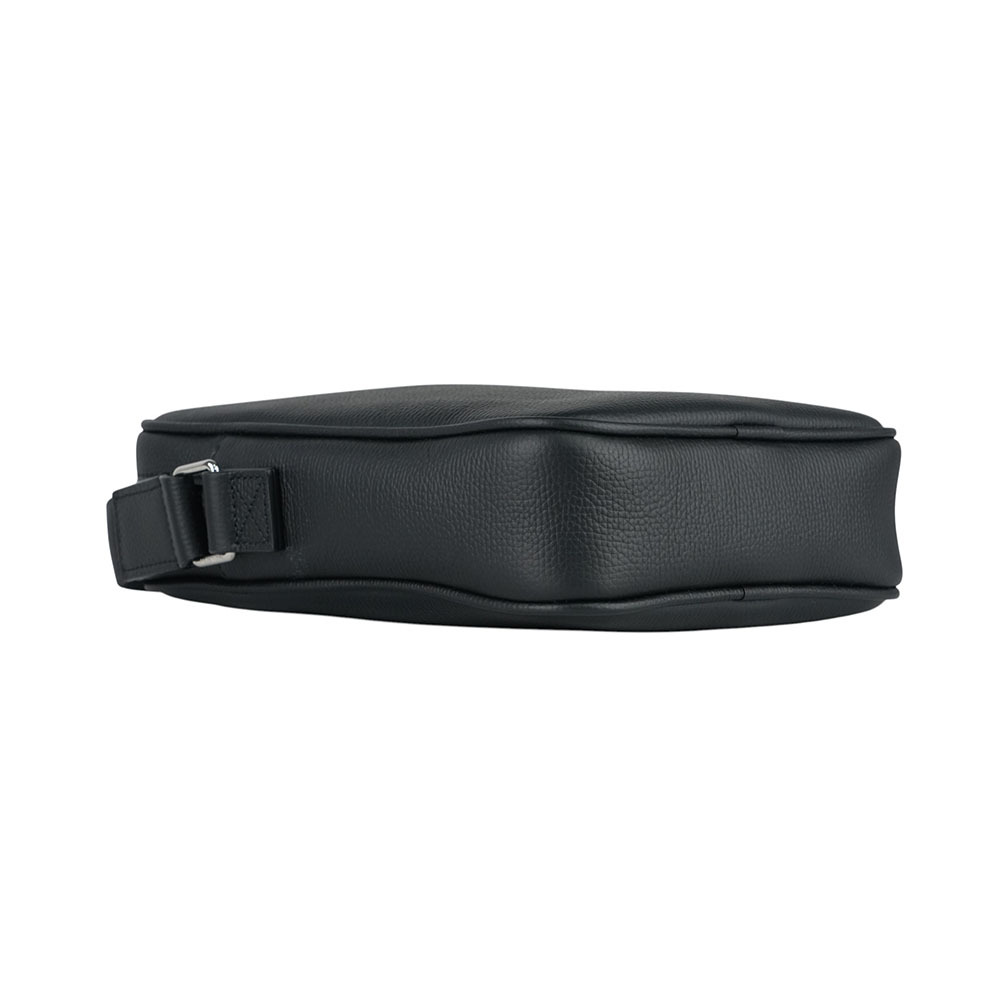 【BURBERRY】Paddy 銀字素面牛皮直式斜背包(黑色) 80840681