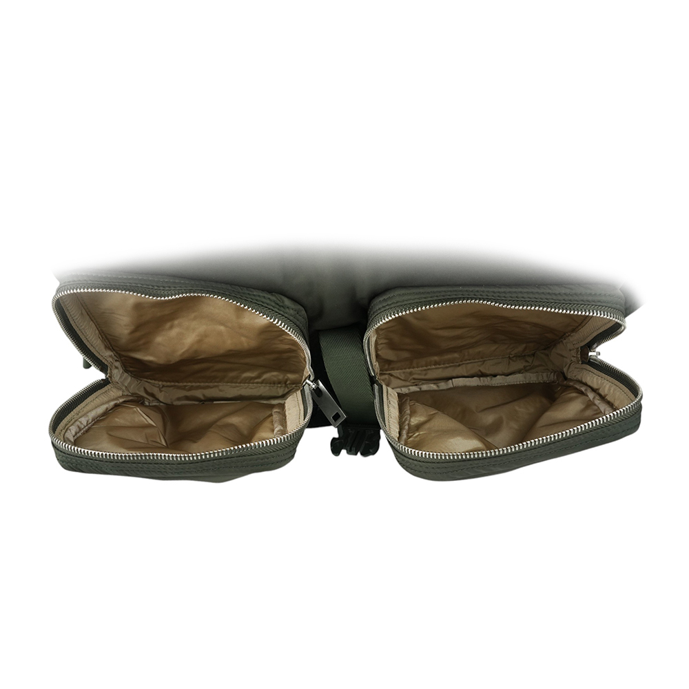 【BURBERRY】Rucksack 白色方形標誌中型軍旅後背包(暗土色) 80905601