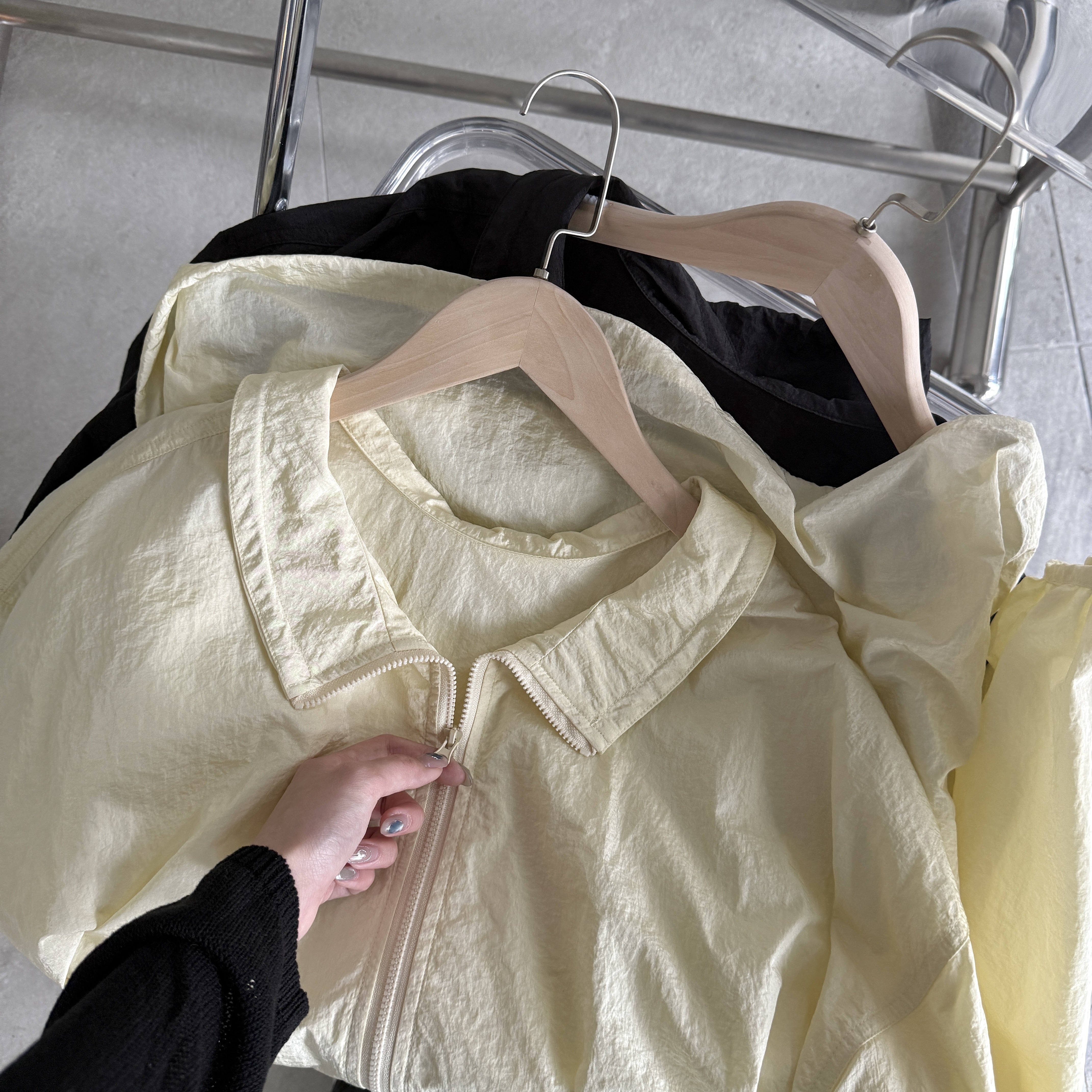 午後奶油刷刷版防風衣