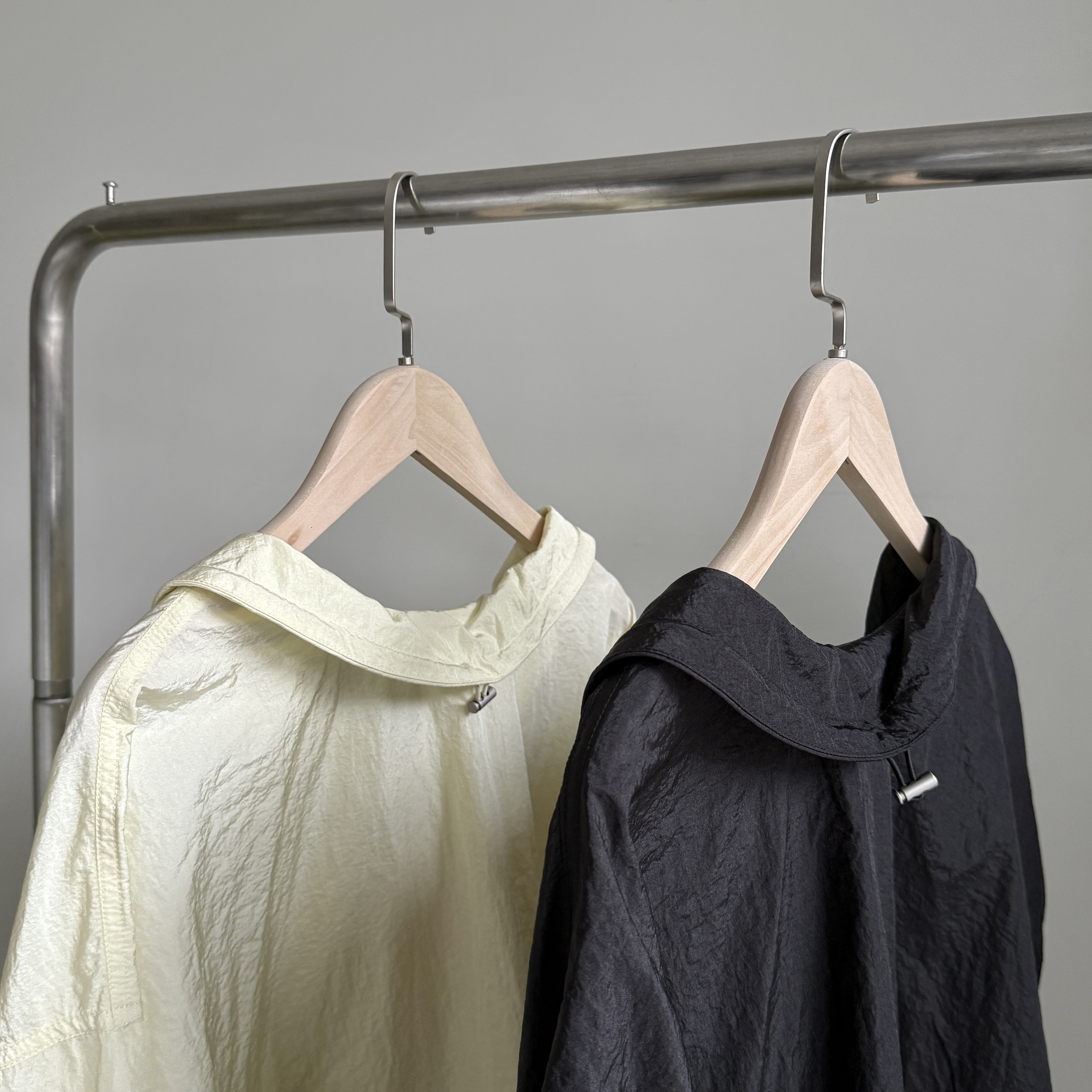 午後奶油刷刷版防風衣